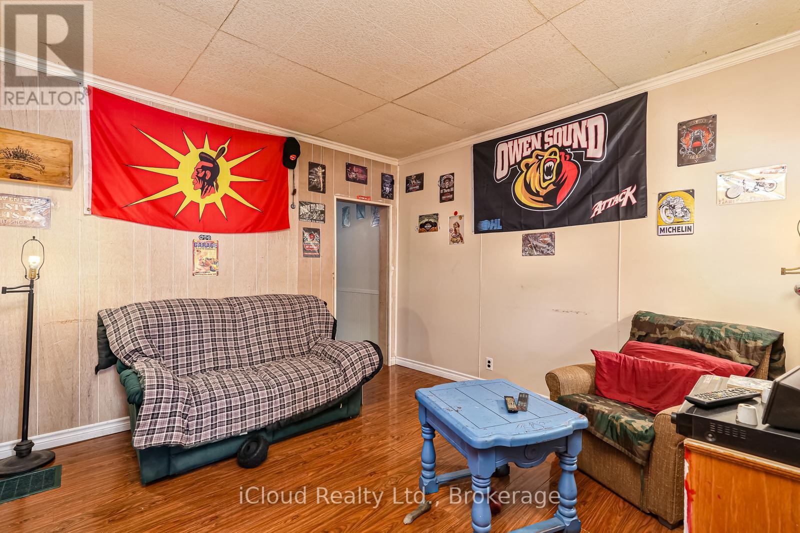 












1085 3RD A AVENUE E

,
Owen Sound,




Ontario
N4K2L1

