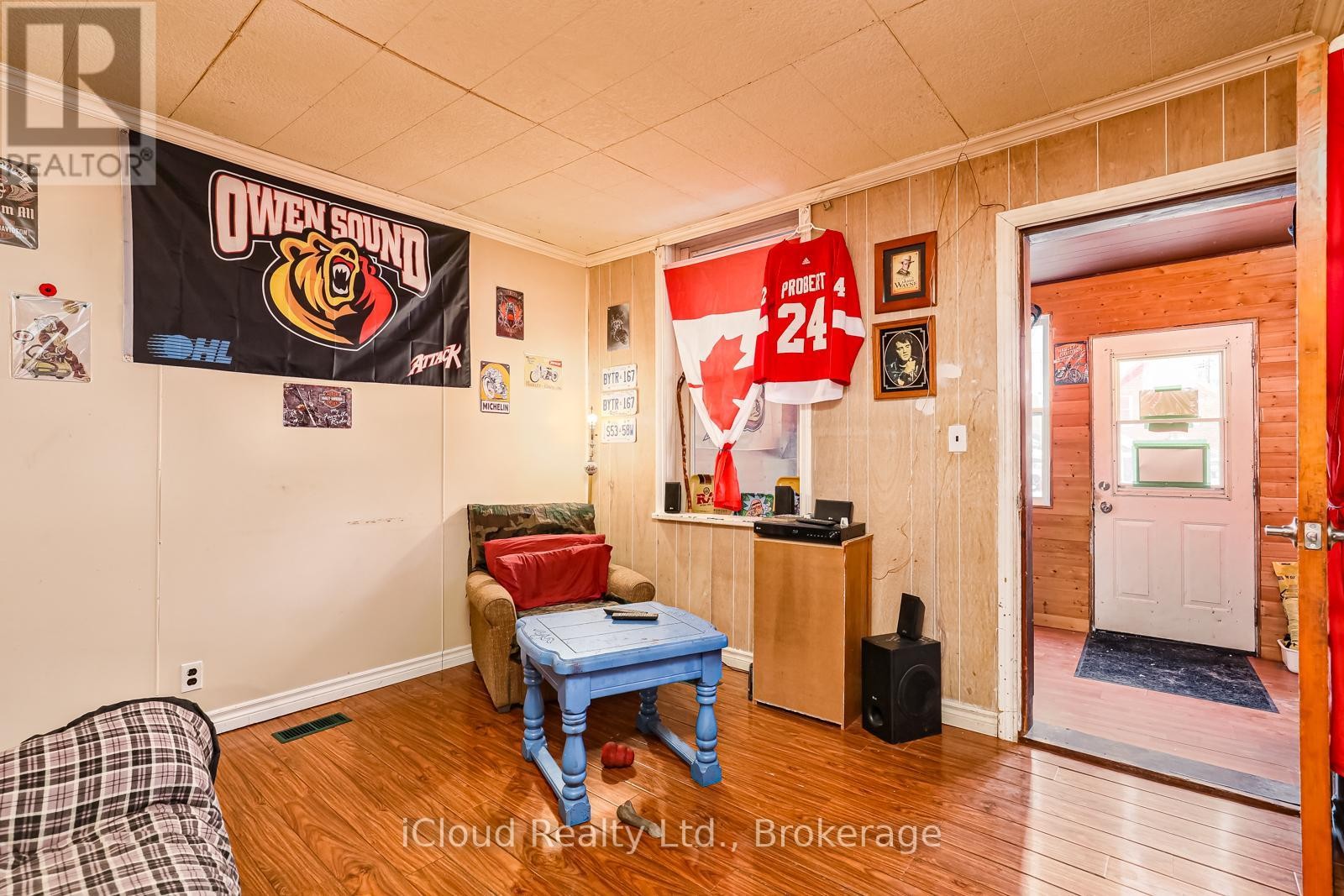 












1085 3RD A AVENUE E

,
Owen Sound,




Ontario
N4K2L1

