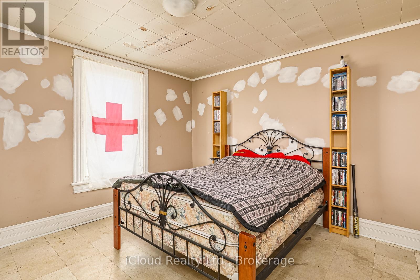 












1085 3RD A AVENUE E

,
Owen Sound,




Ontario
N4K2L1

