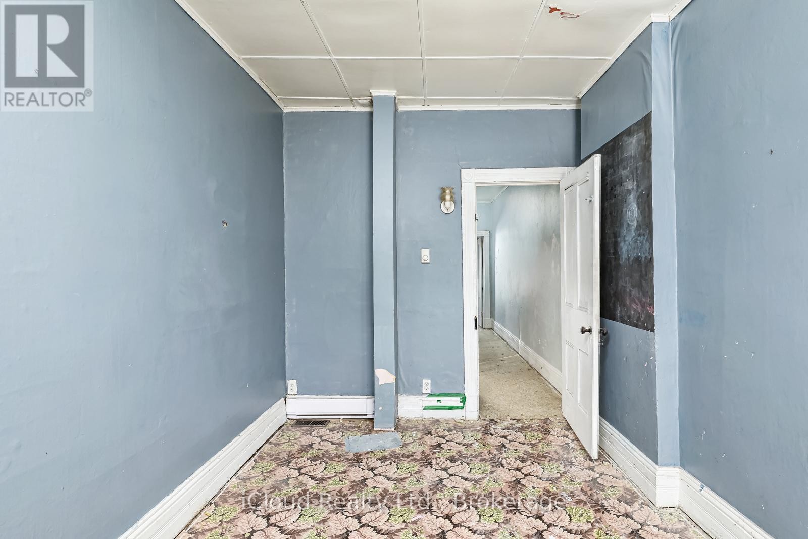 












1083 3RD A AVENUE E

,
Owen Sound,




Ontario
N4K2L1

