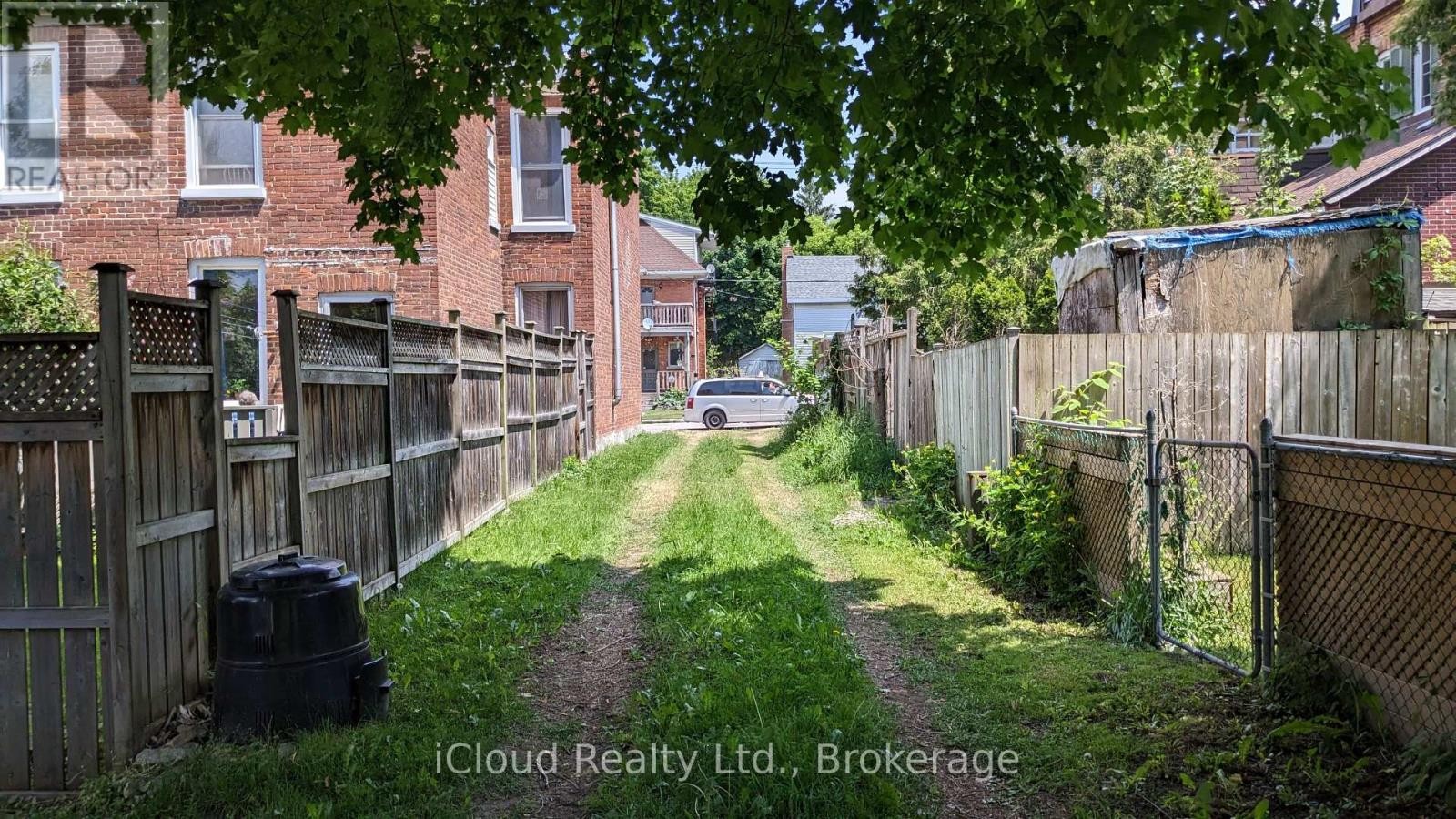 












1083 3RD A AVENUE E

,
Owen Sound,




Ontario
N4K2L1

