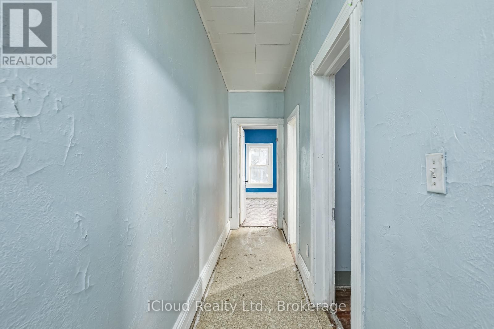 












1083 3RD A AVENUE E

,
Owen Sound,




Ontario
N4K2L1

