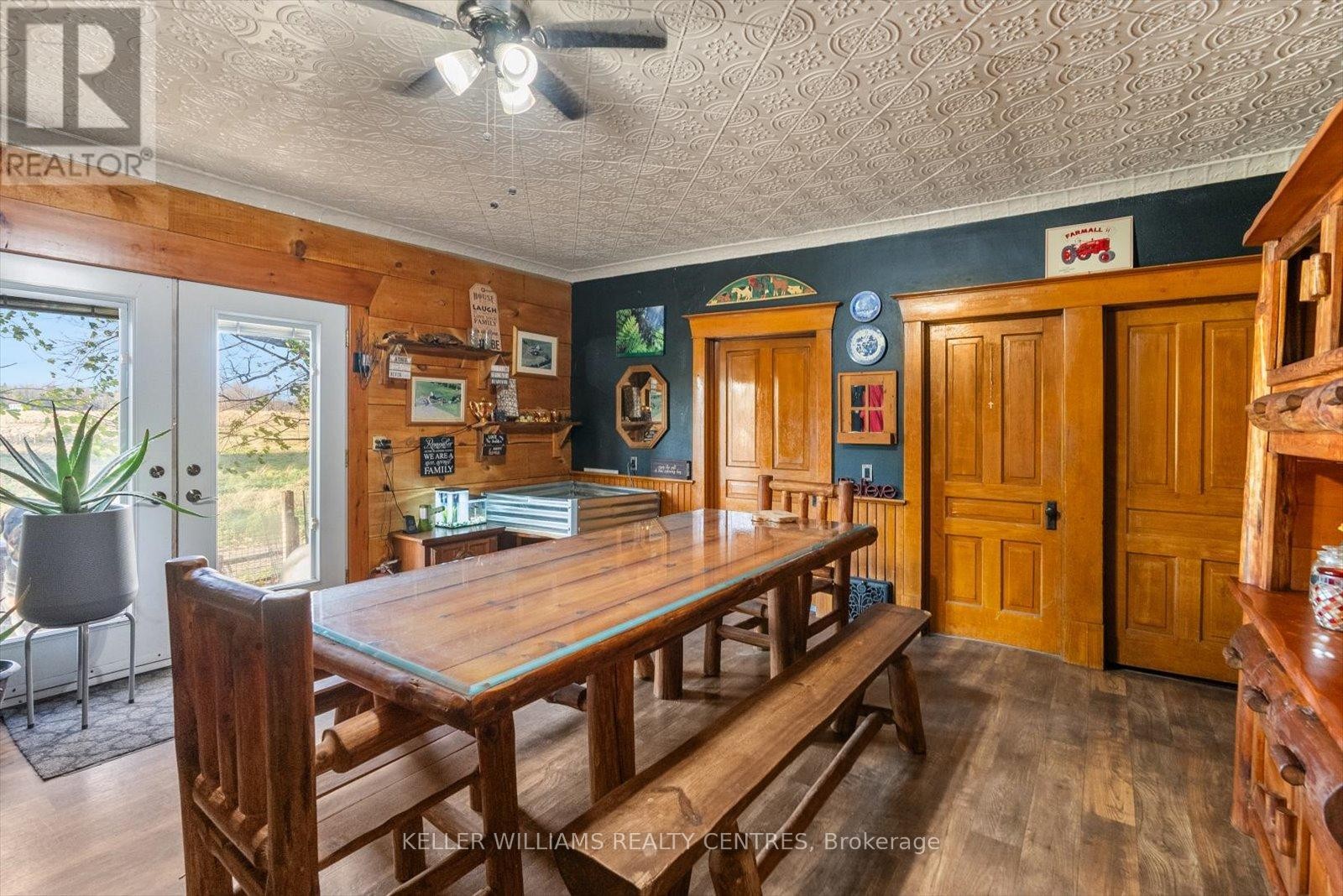 












4956 FIFTH LINE

,
Erin,







Ontario
L7J2J8


