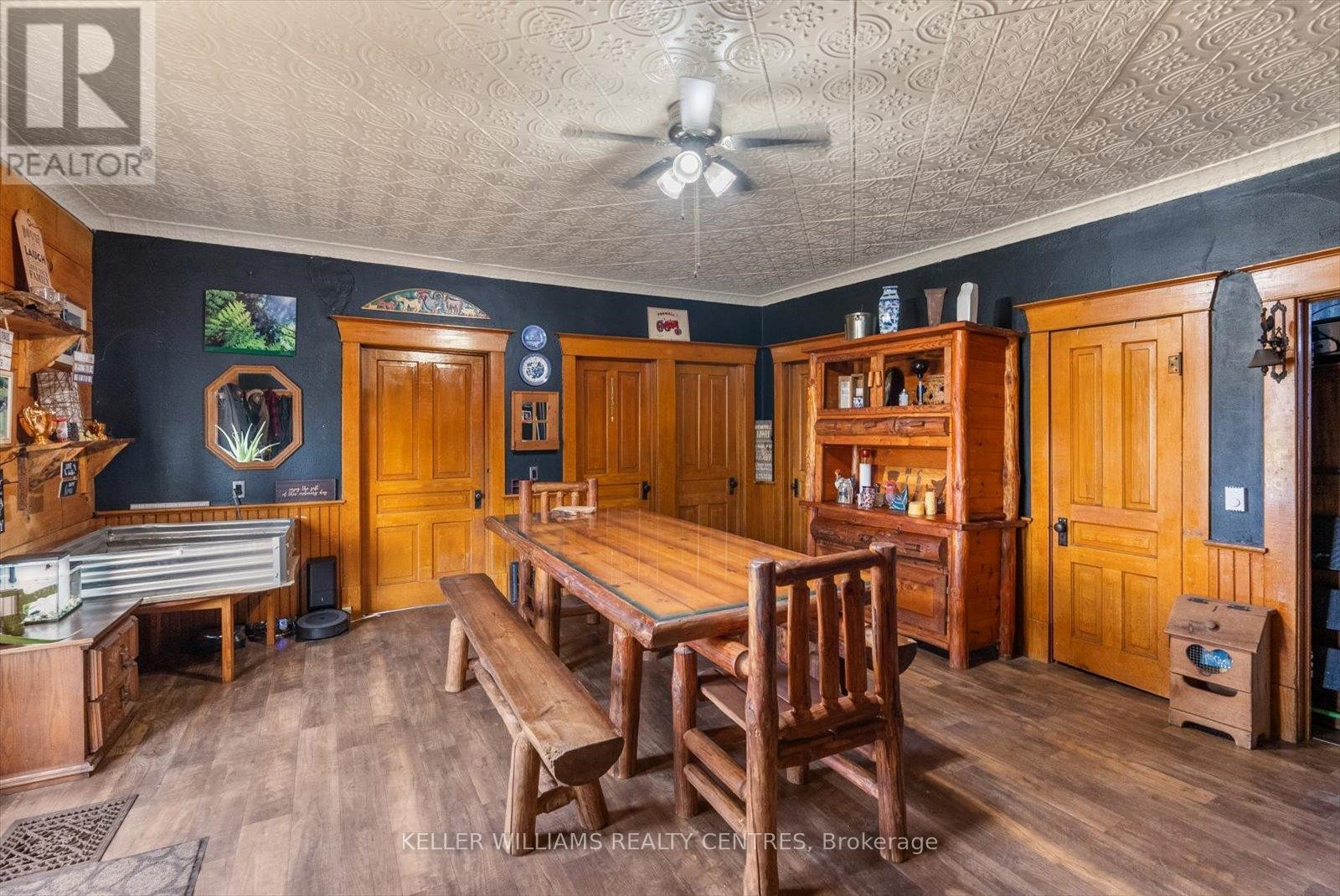 












4956 FIFTH LINE

,
Erin,







Ontario
L7J2J8


