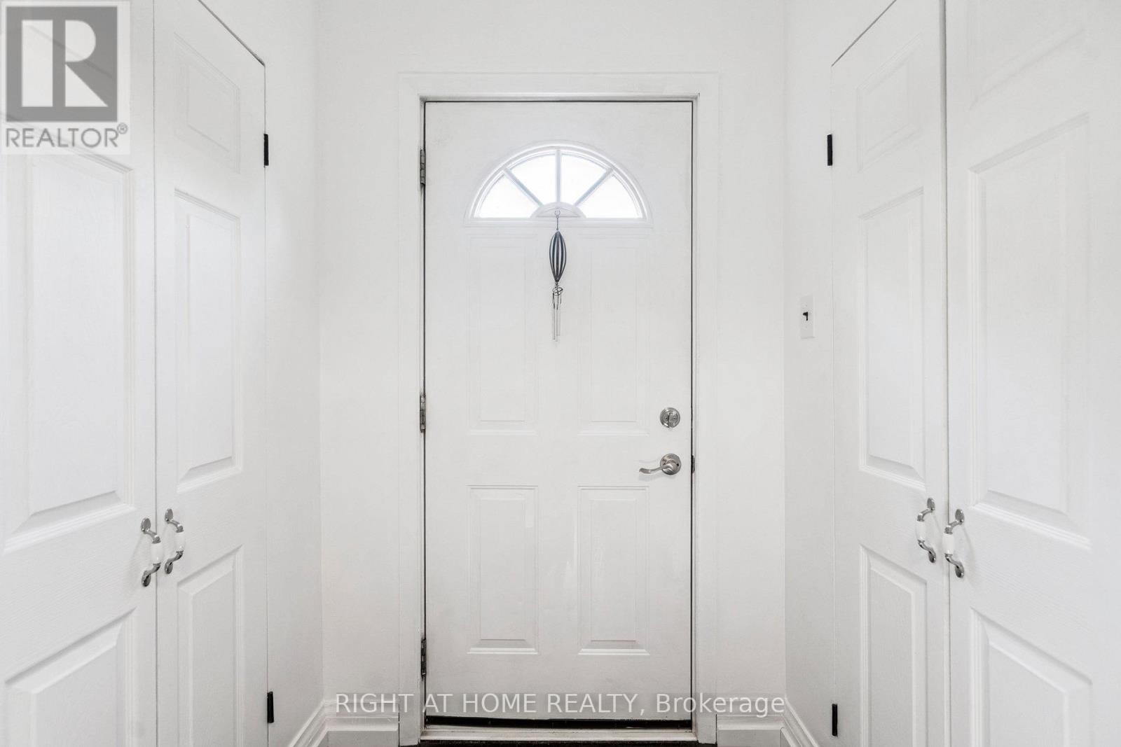 












105 GLENRIDGE AVENUE

,
St. Catharines (Old Glenridge),




Ontario
L2R4X5

