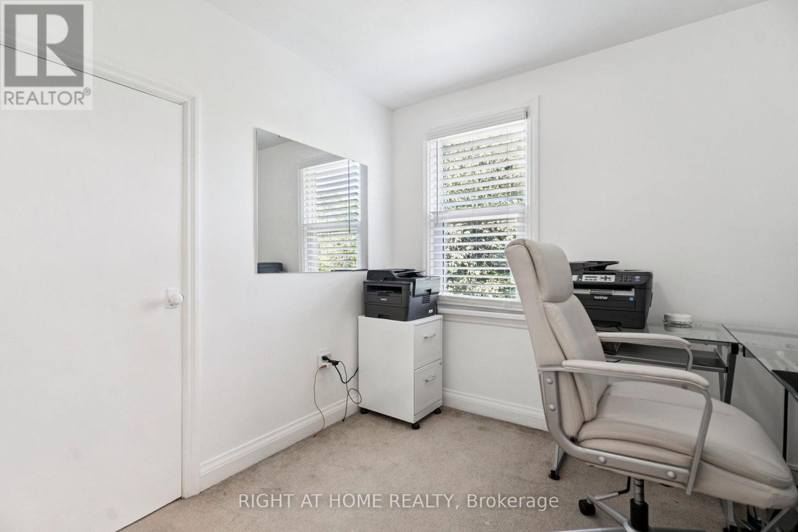 












105 GLENRIDGE AVENUE

,
St. Catharines (Old Glenridge),




Ontario
L2R4X5

