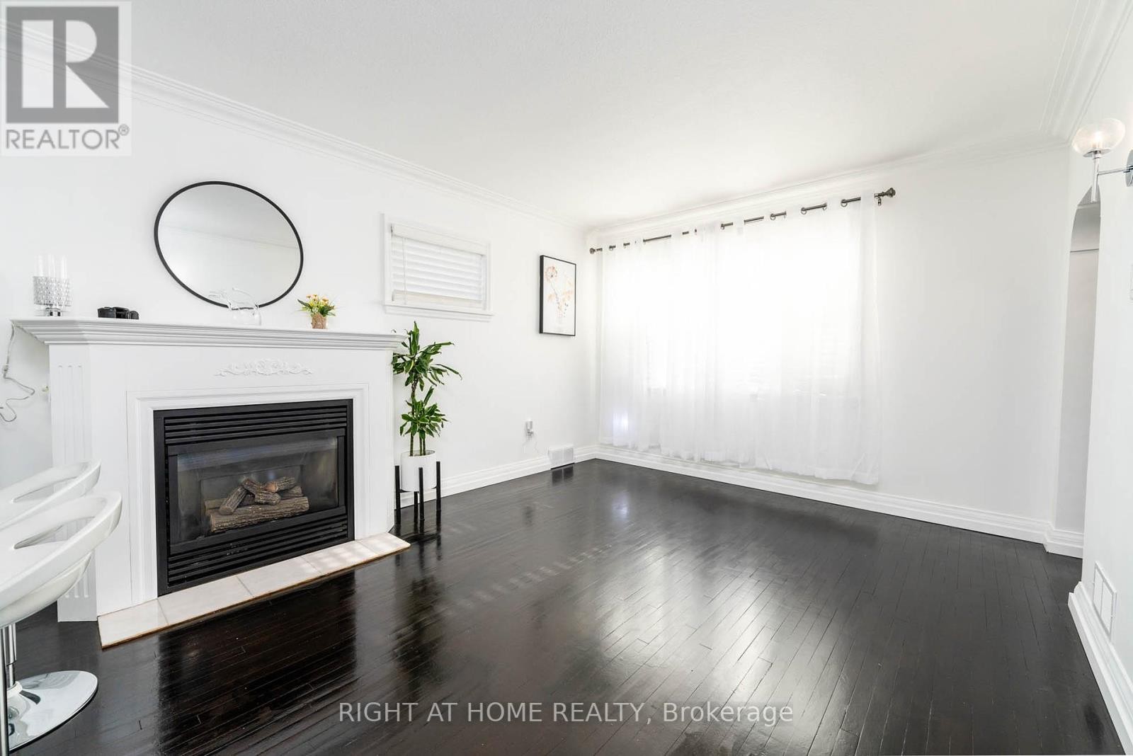 












105 GLENRIDGE AVENUE

,
St. Catharines (Old Glenridge),




Ontario
L2R4X5

