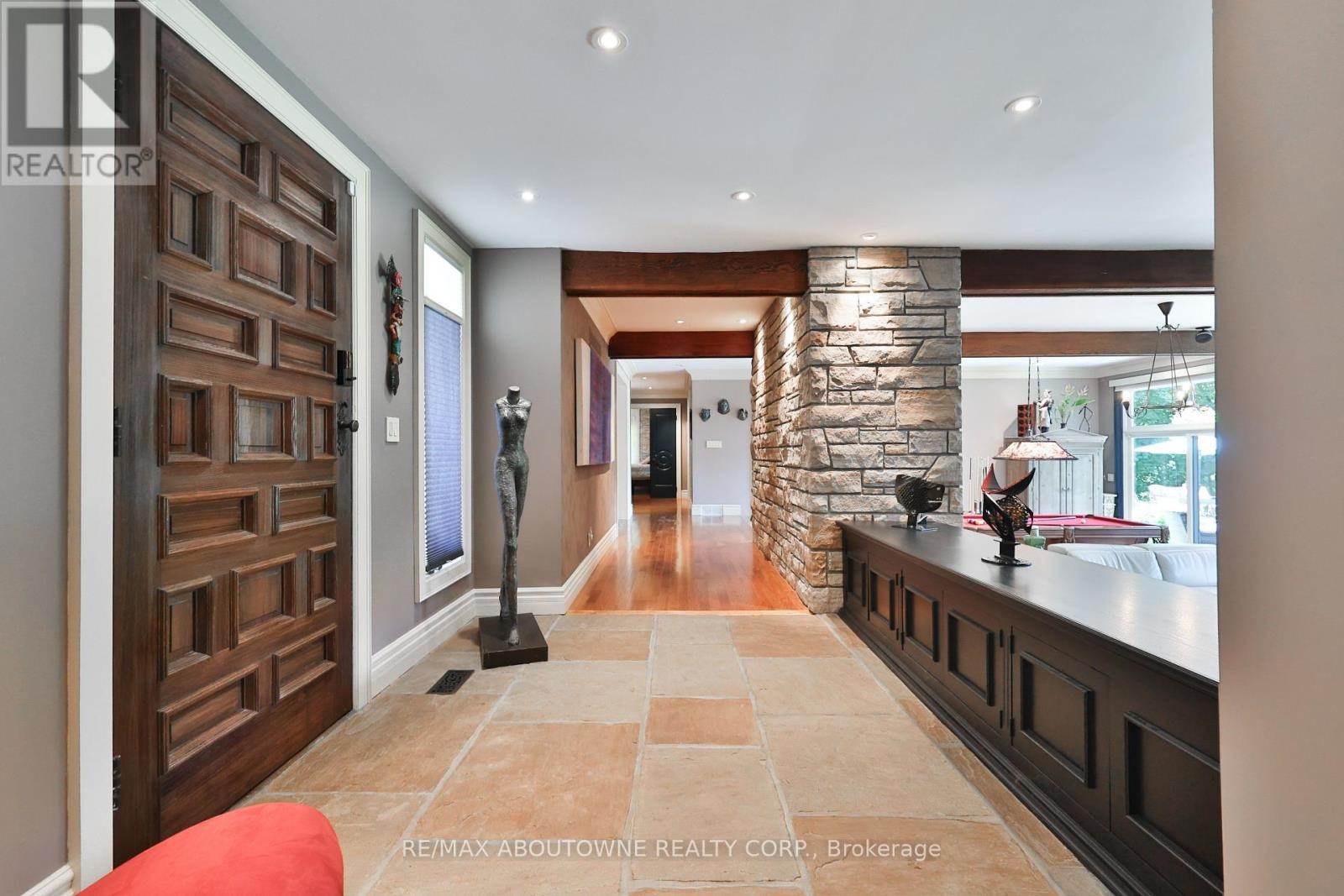 












24 SCHOOL STREET

,
Hamilton (Waterdown),




Ontario
L0R2H0

