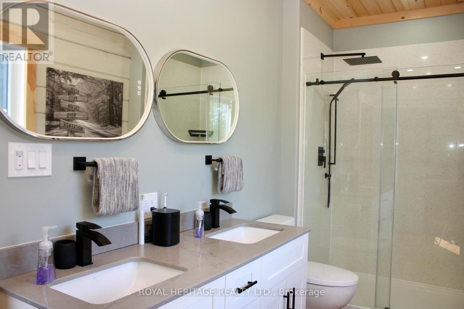 












414 PINE VIEW RIDGE ROAD

,
Tudor and Cashel (Tudor Ward),




Ontario
K0L1W0


