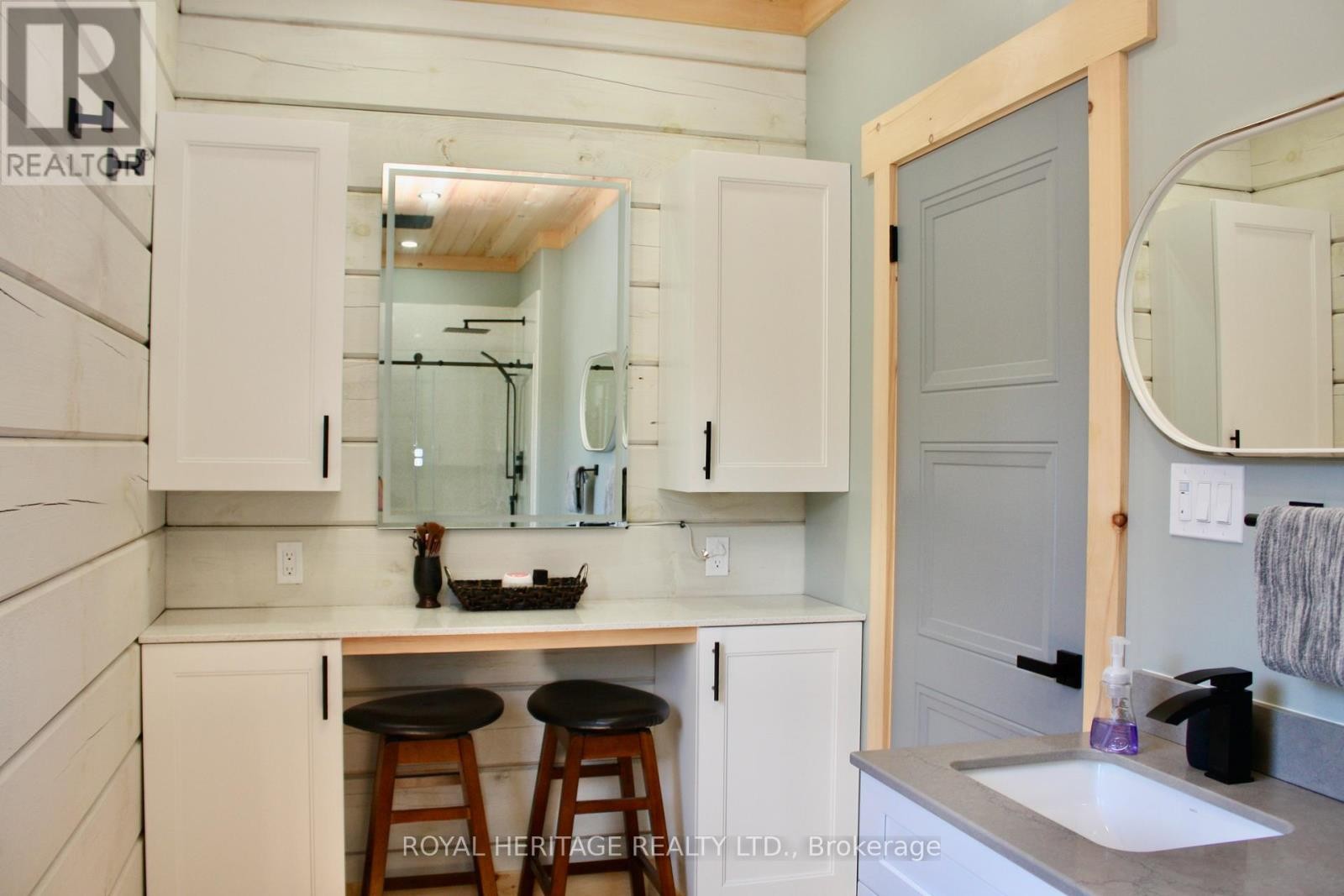 












414 PINE VIEW RIDGE ROAD

,
Tudor and Cashel (Tudor Ward),




Ontario
K0L1W0


