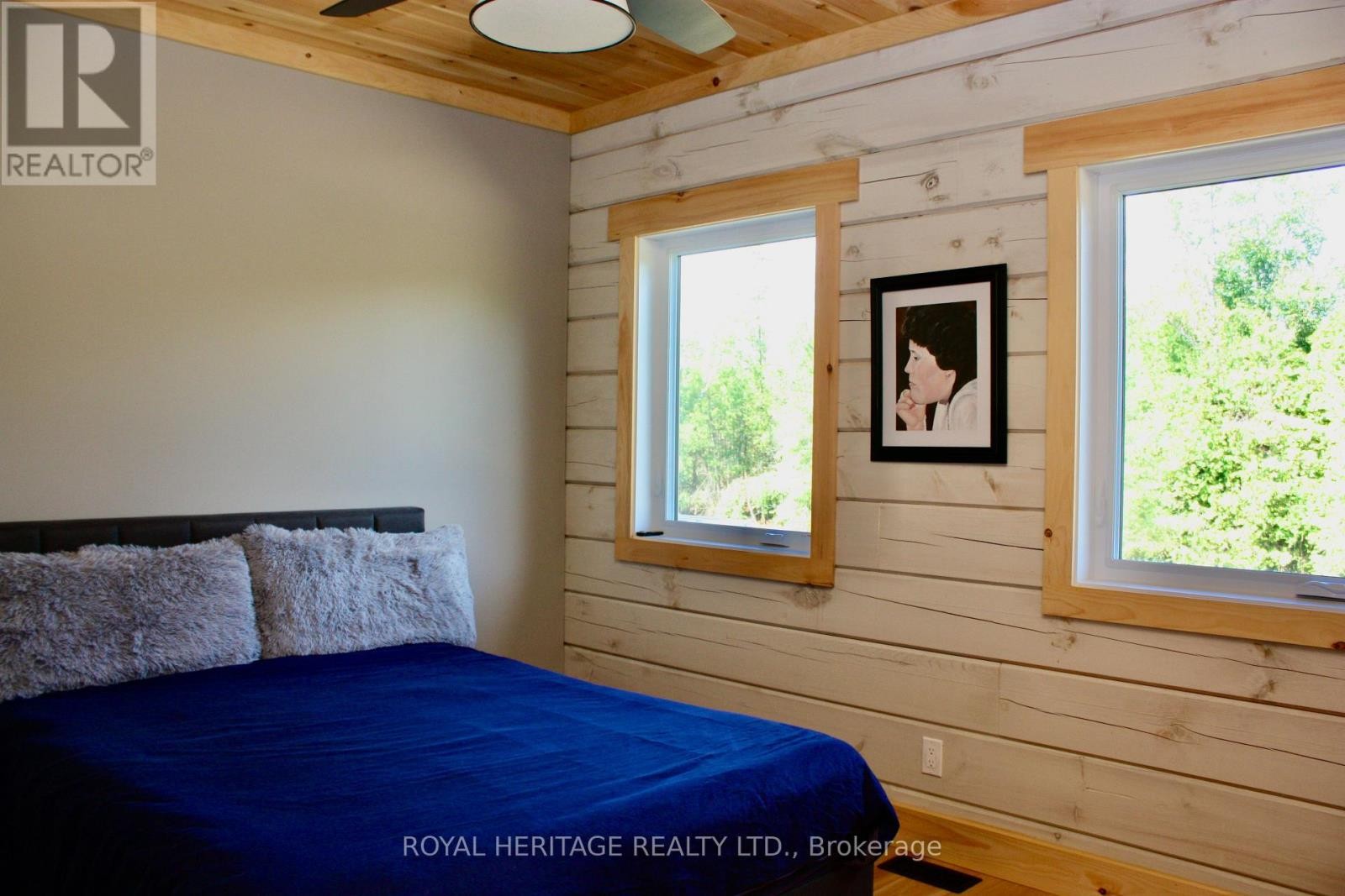 












414 PINE VIEW RIDGE ROAD

,
Tudor and Cashel (Tudor Ward),




Ontario
K0L1W0

