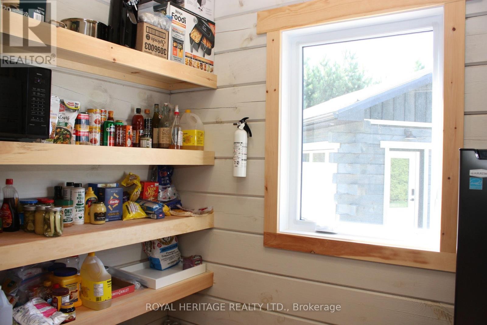 












414 PINE VIEW RIDGE ROAD

,
Tudor and Cashel (Tudor Ward),




Ontario
K0L1W0


