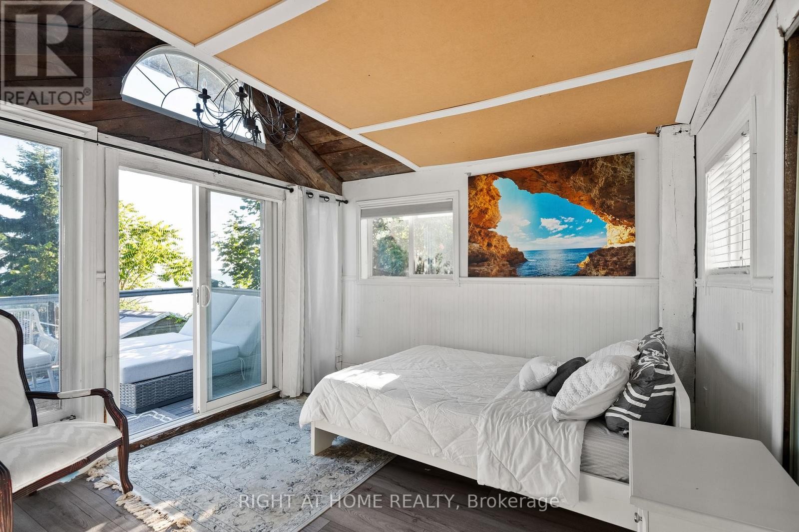 












71 LIGHTHOUSE DRIVE

,
Haldimand (Dunnville),




Ontario
N1A2W6

