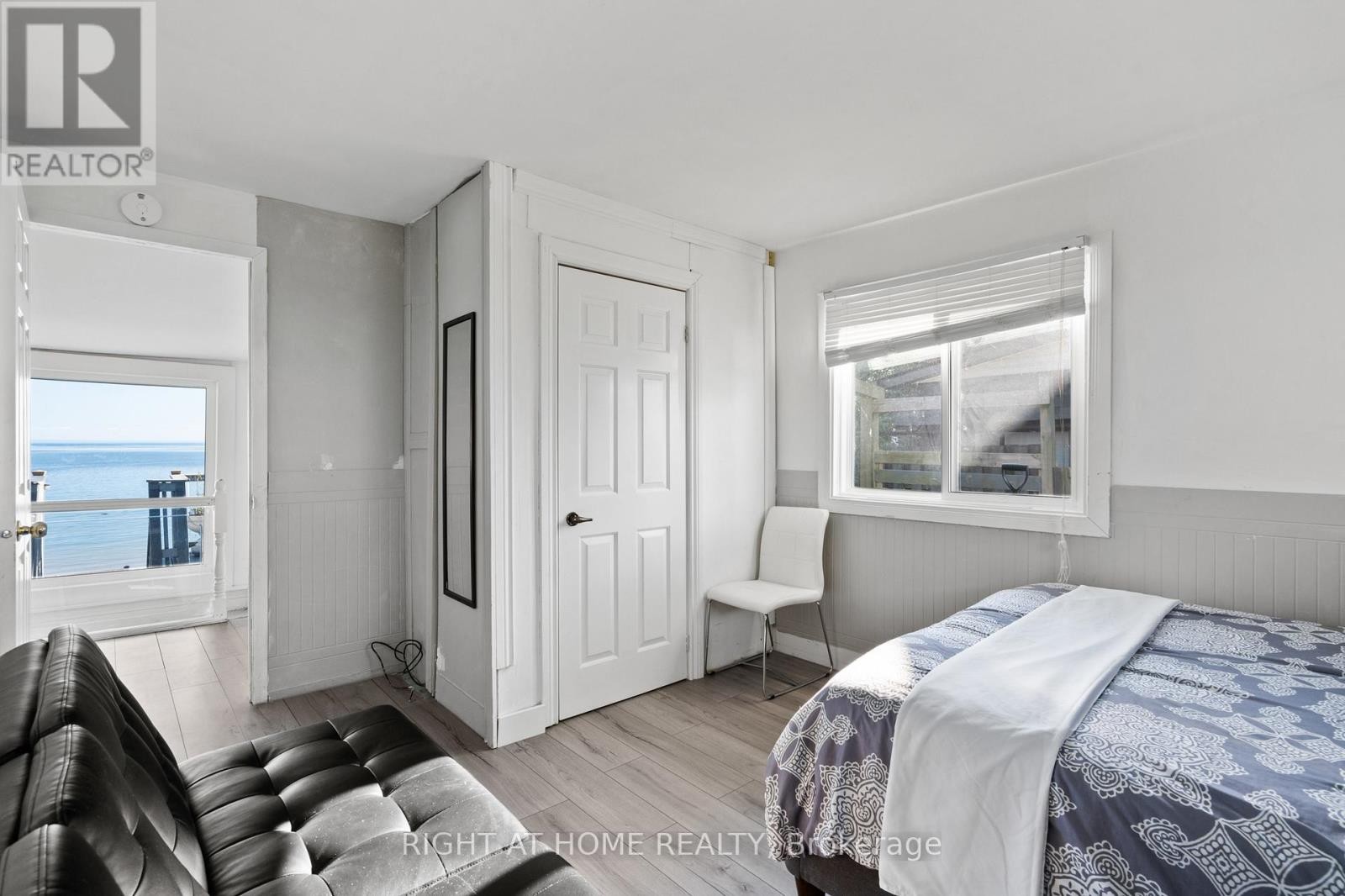 












71 LIGHTHOUSE DRIVE

,
Haldimand (Dunnville),




Ontario
N1A2W6

