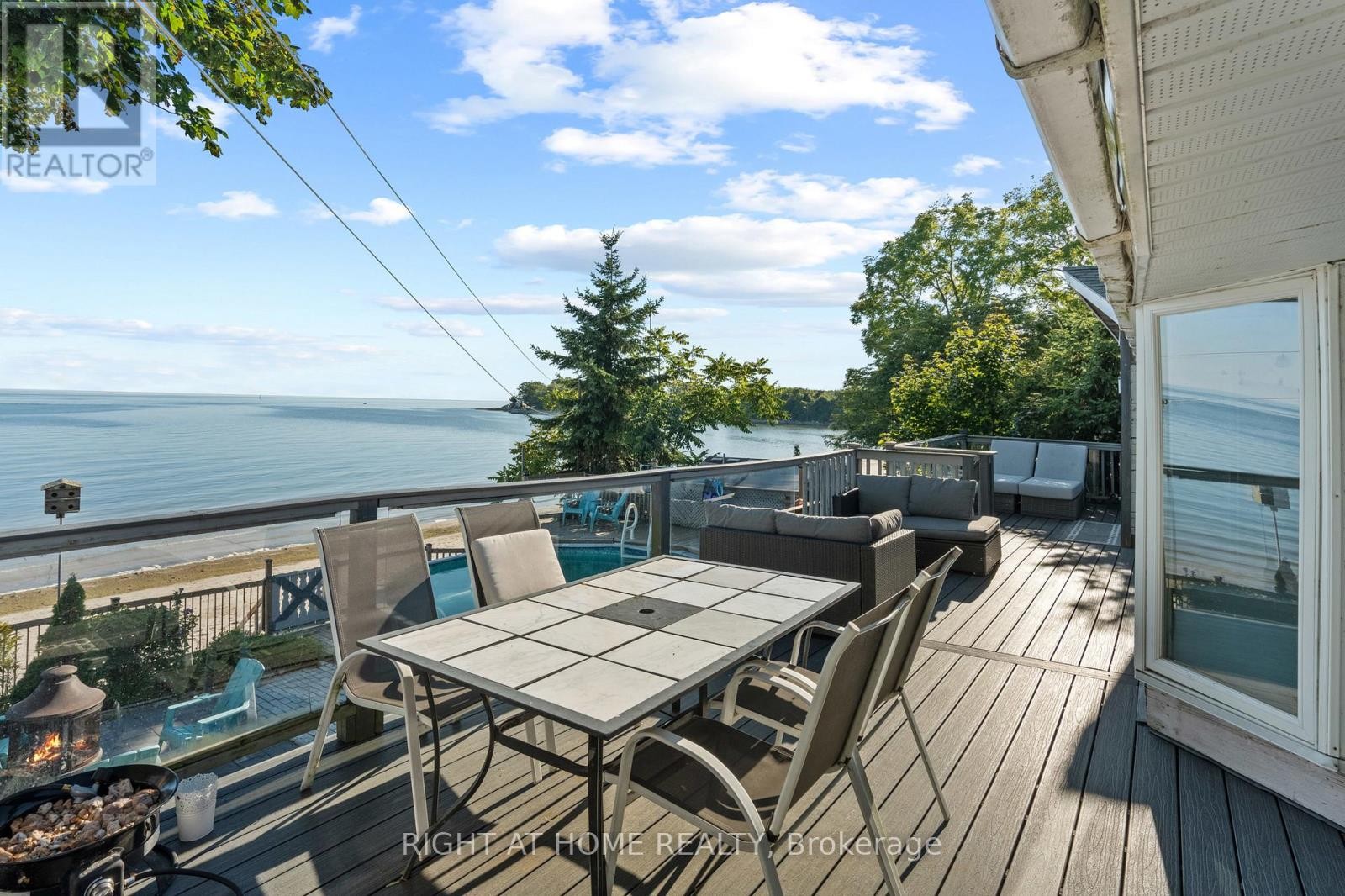 












71 LIGHTHOUSE DRIVE

,
Haldimand (Dunnville),




Ontario
N1A2W6

