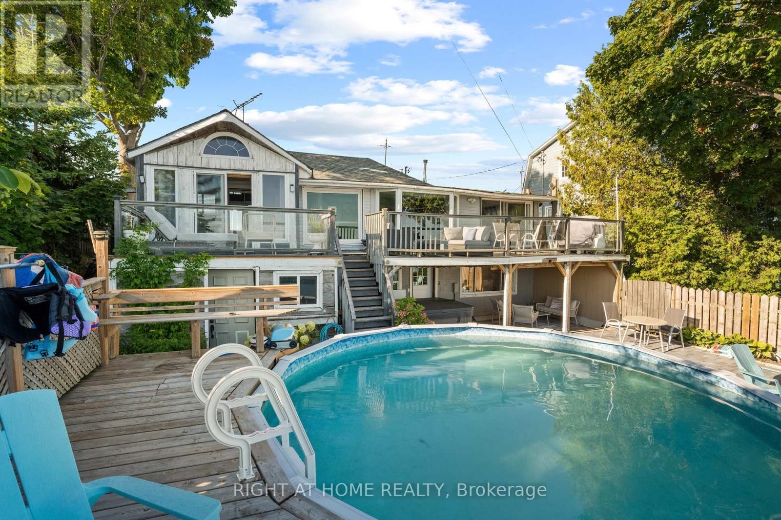 












71 LIGHTHOUSE DRIVE

,
Haldimand (Dunnville),




Ontario
N1A2W6

