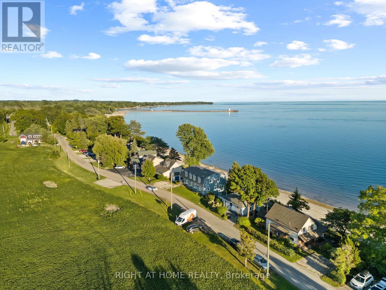 












71 LIGHTHOUSE DRIVE

,
Haldimand (Dunnville),




Ontario
N1A2W6

