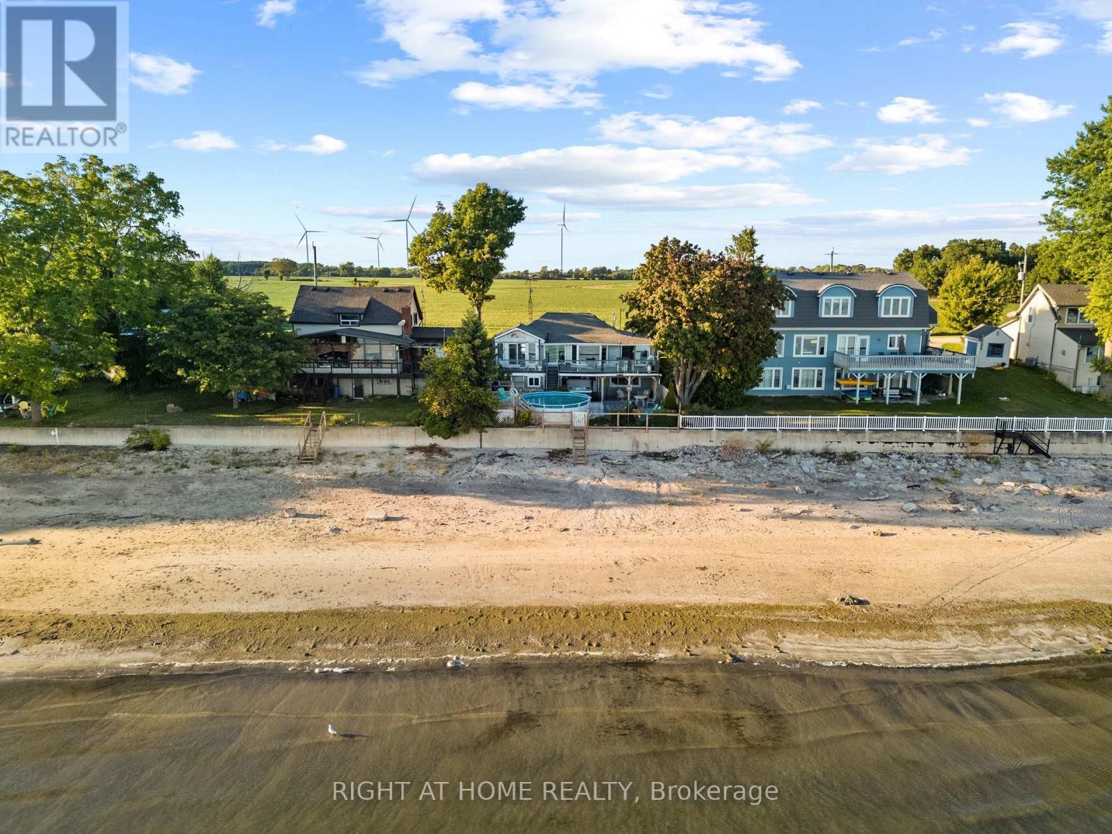 












71 LIGHTHOUSE DRIVE

,
Haldimand (Dunnville),




Ontario
N1A2W6

