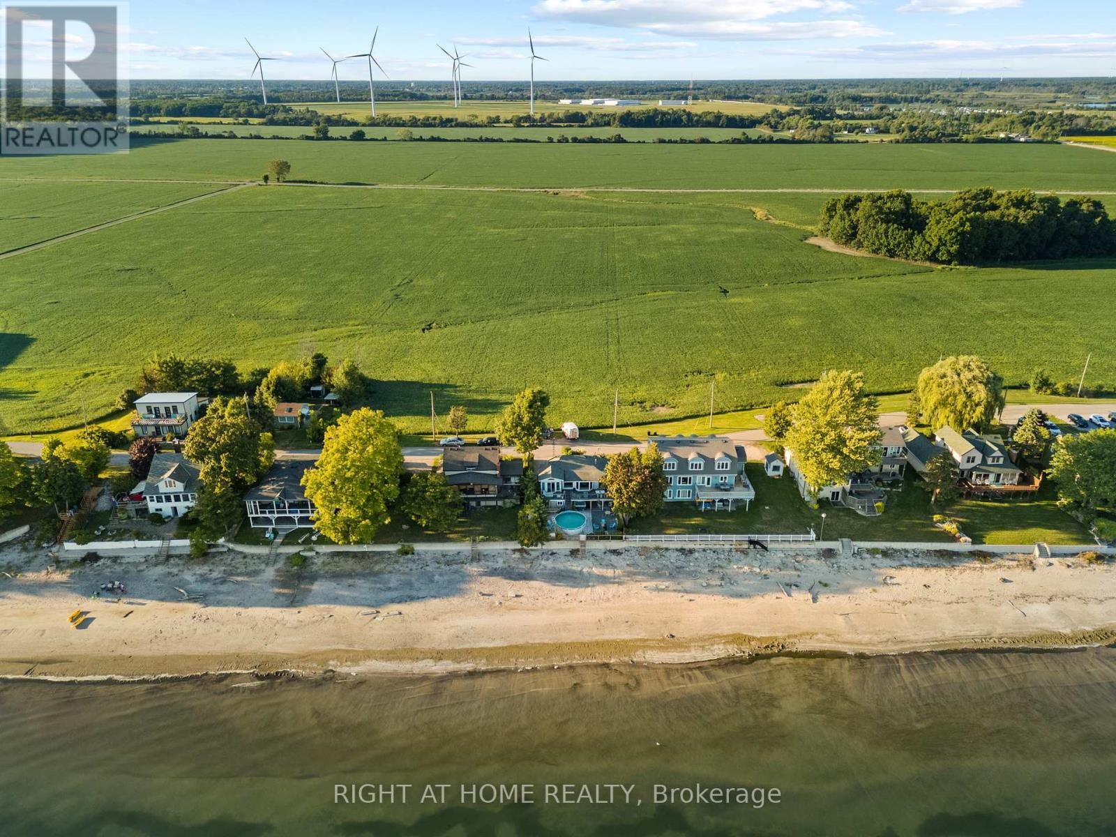 












71 LIGHTHOUSE DRIVE

,
Haldimand (Dunnville),




Ontario
N1A2W6

