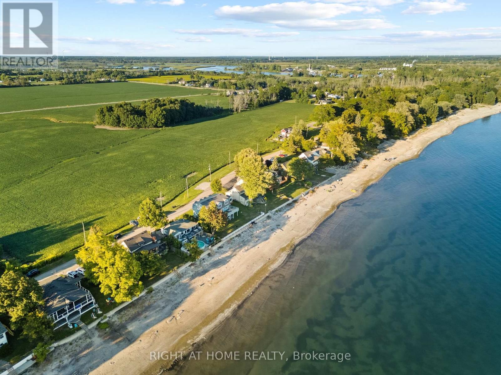 












71 LIGHTHOUSE DRIVE

,
Haldimand (Dunnville),




Ontario
N1A2W6

