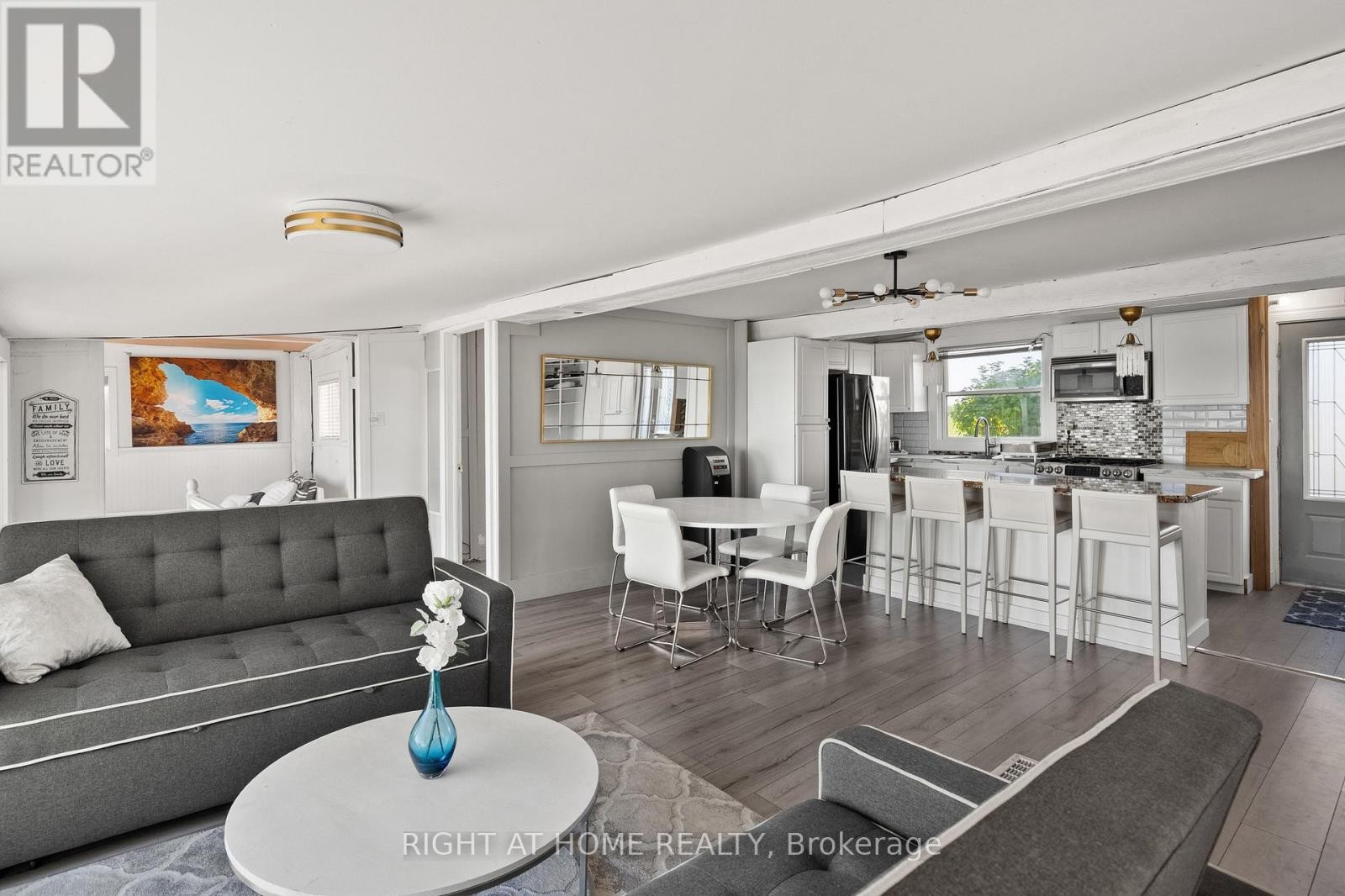 












71 LIGHTHOUSE DRIVE

,
Haldimand (Dunnville),




Ontario
N1A2W6

