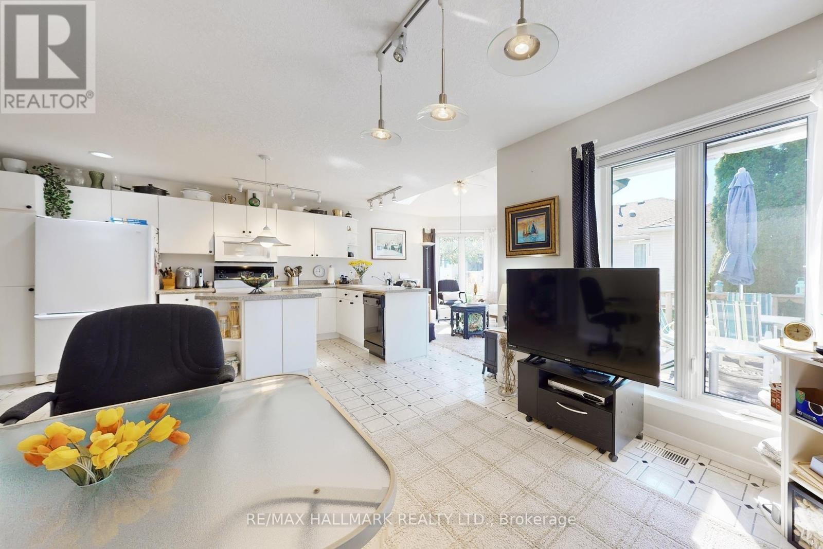 












8 GREENFIELD PLACE

,
Wilmot,




Ontario
N3A2G6

