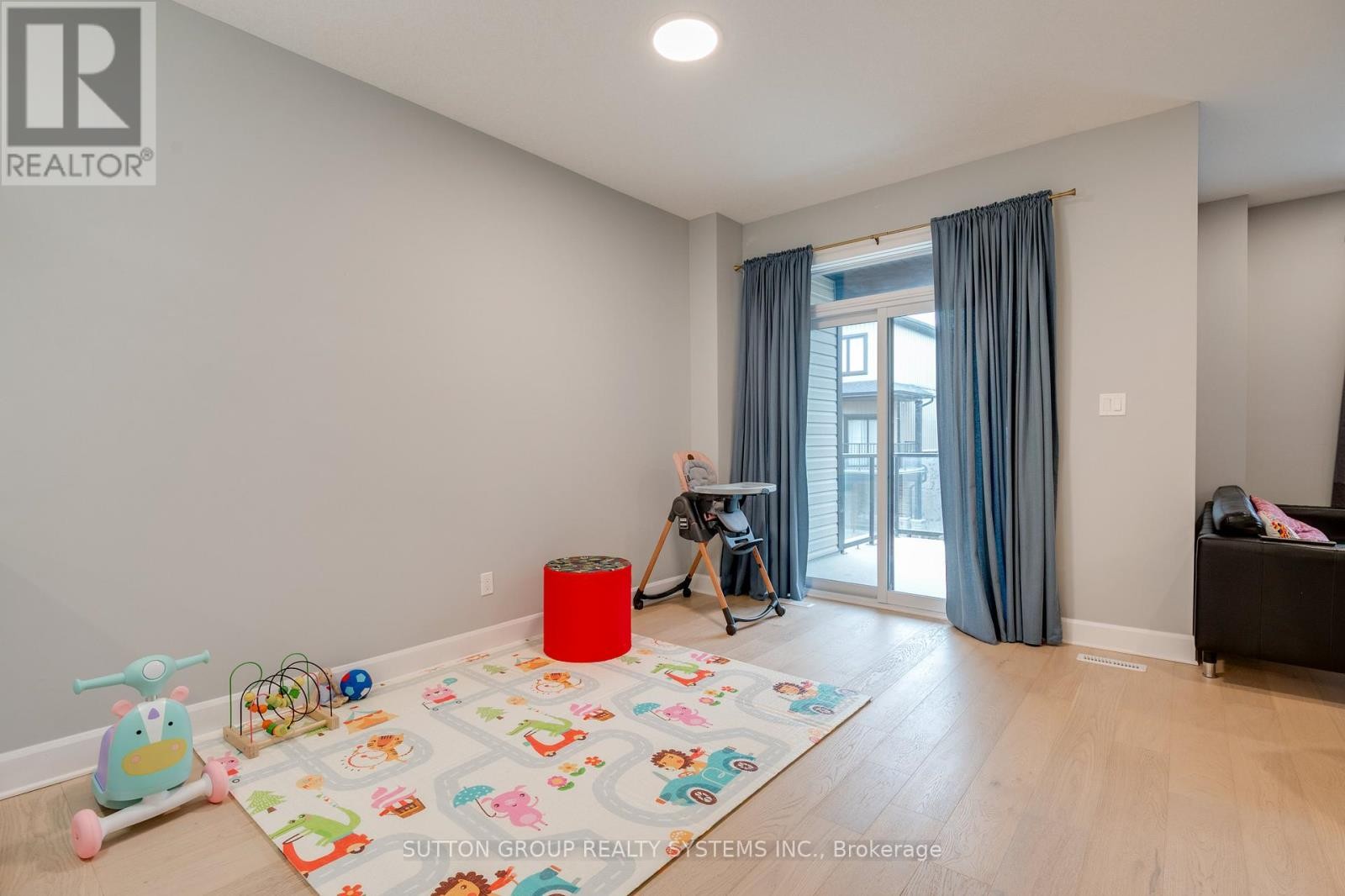 












17 - 2610 KETTERING PLACE

,
London South (South U),




Ontario
N6M0J4

