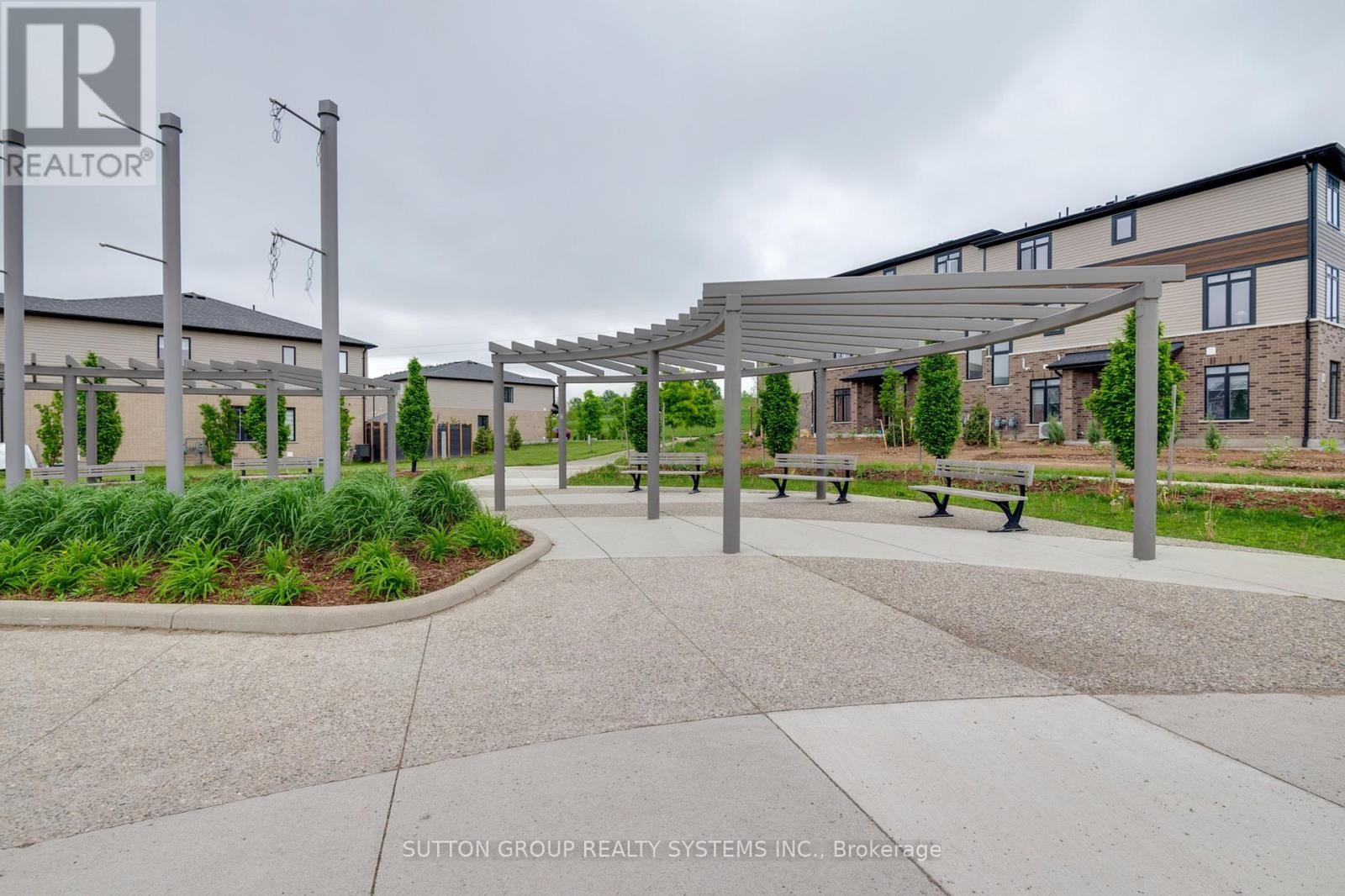 












17 - 2610 KETTERING PLACE

,
London South (South U),




Ontario
N6M0J4

