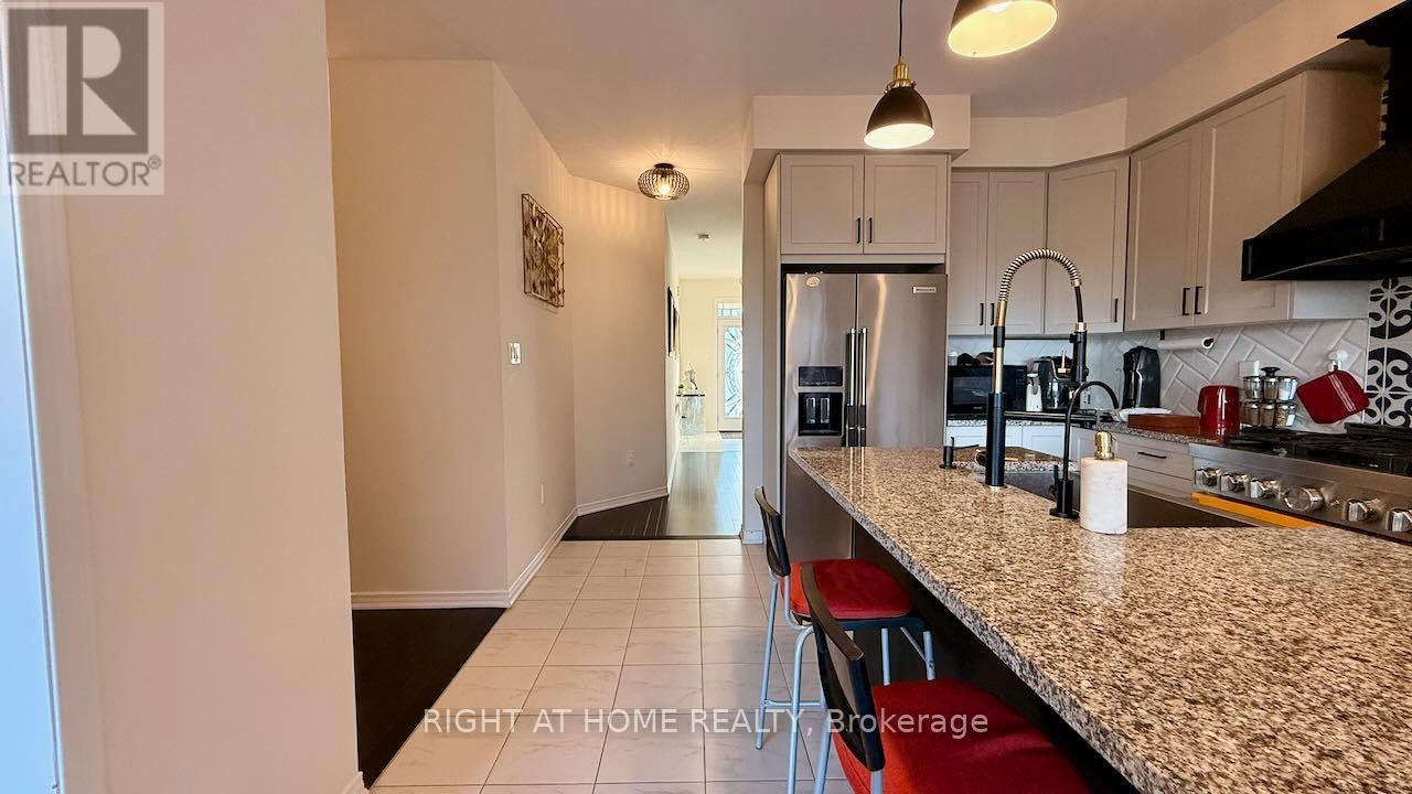 












52 ROYAL COACHMAN WAY

,
Hamilton (Stoney Creek Mountain),




Ontario
L8J0M2

