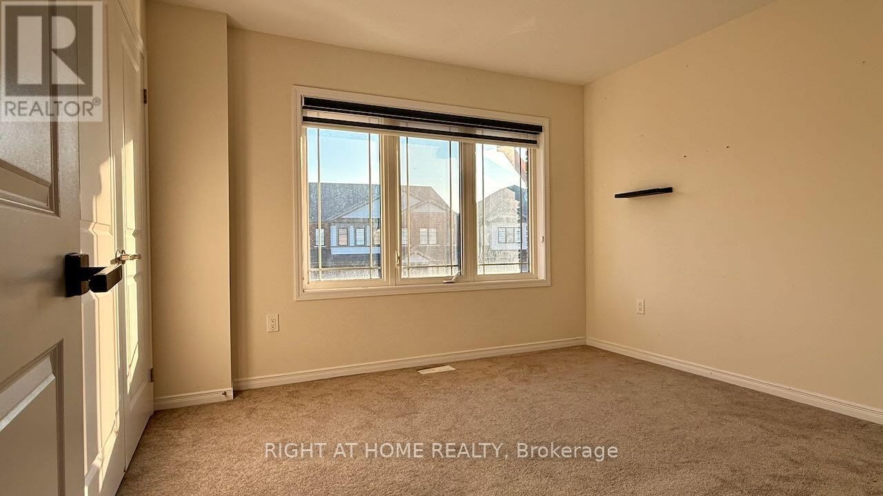 












52 ROYAL COACHMAN WAY

,
Hamilton (Stoney Creek Mountain),




Ontario
L8J0M2


