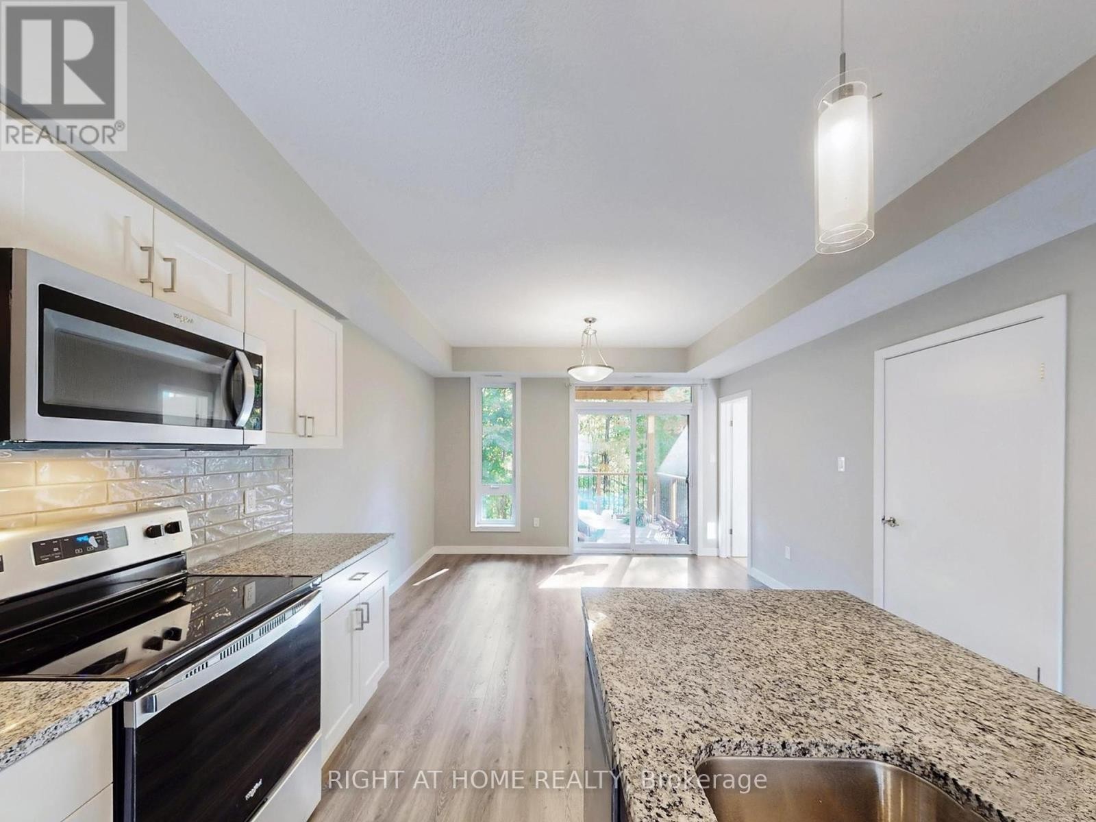 












07 - 83 BEECHWOOD AVENUE

,
Guelph (Junction/Onward Willow),




Ontario
N1H5Z7

