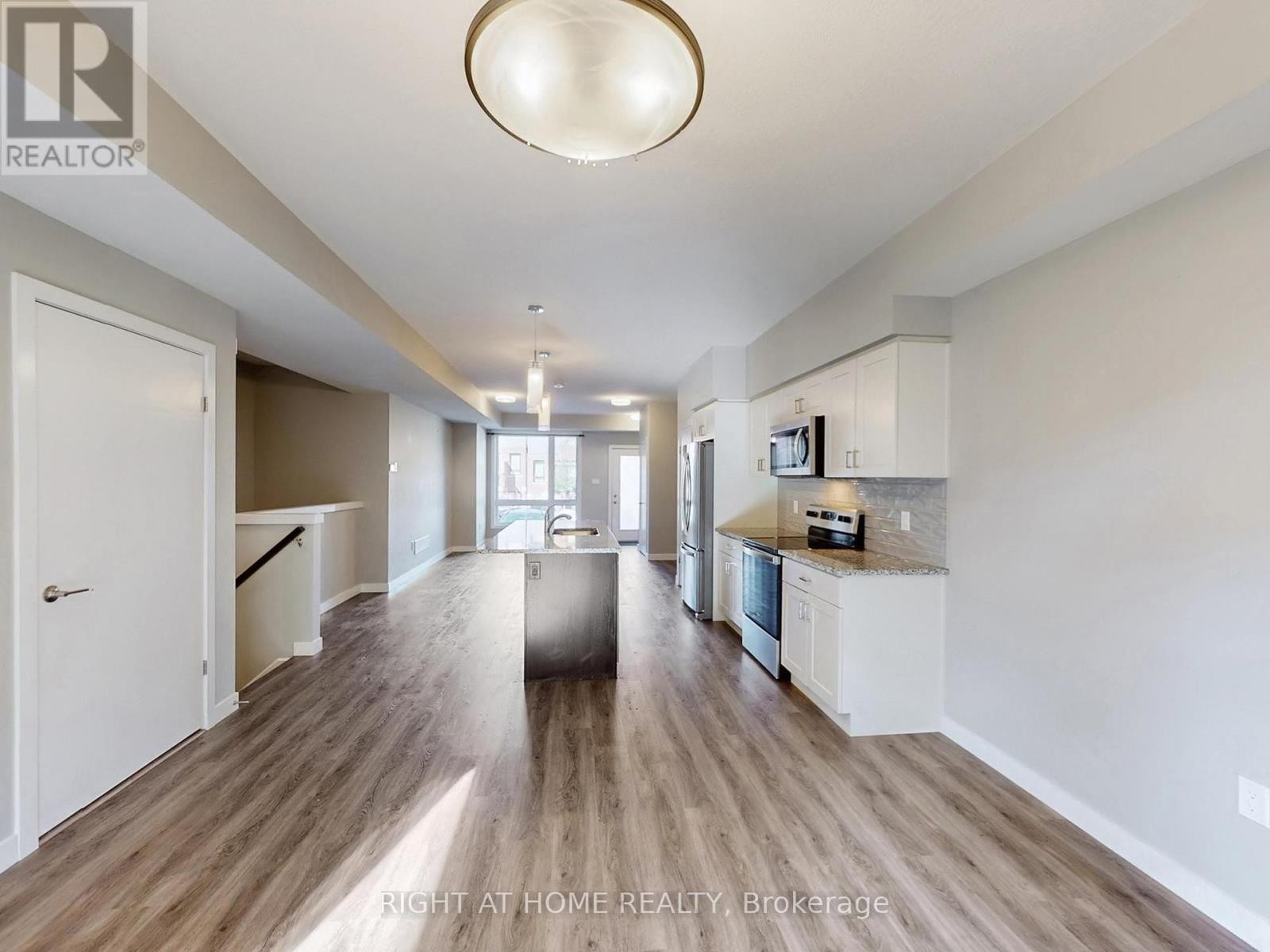 












07 - 83 BEECHWOOD AVENUE

,
Guelph (Junction/Onward Willow),




Ontario
N1H5Z7

