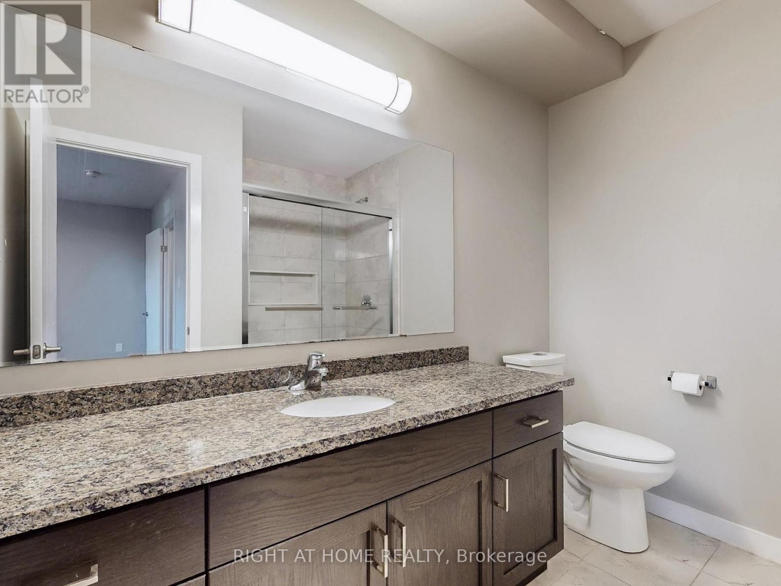 












07 - 83 BEECHWOOD AVENUE

,
Guelph (Junction/Onward Willow),




Ontario
N1H5Z7

