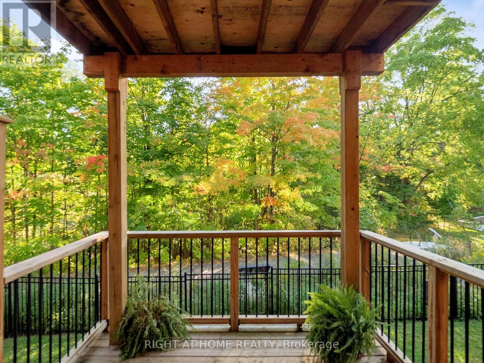 












07 - 83 BEECHWOOD AVENUE

,
Guelph (Junction/Onward Willow),




Ontario
N1H5Z7

