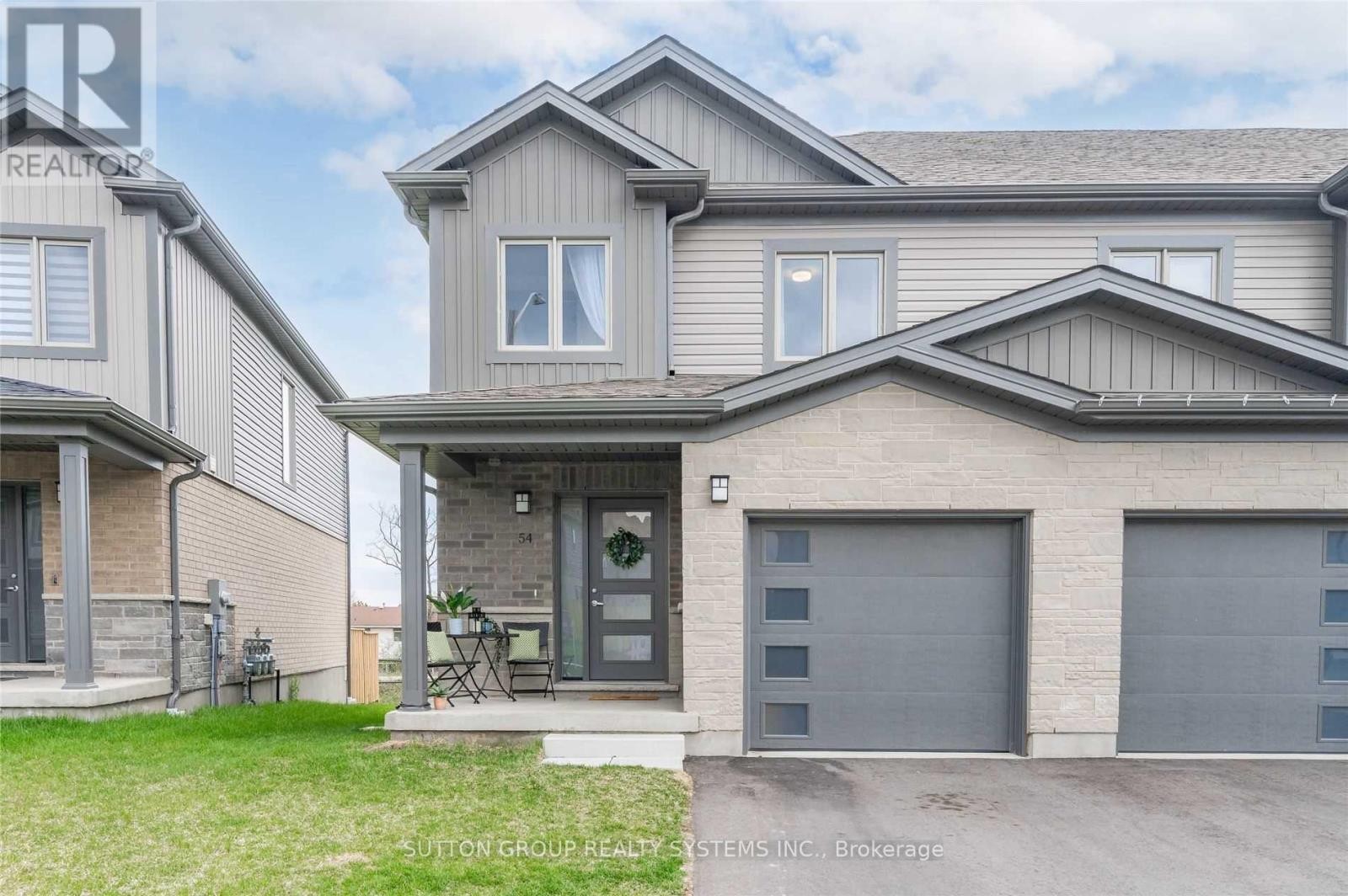 












54 NIESON STREET

,
Cambridge,




Ontario
N1R0B9

