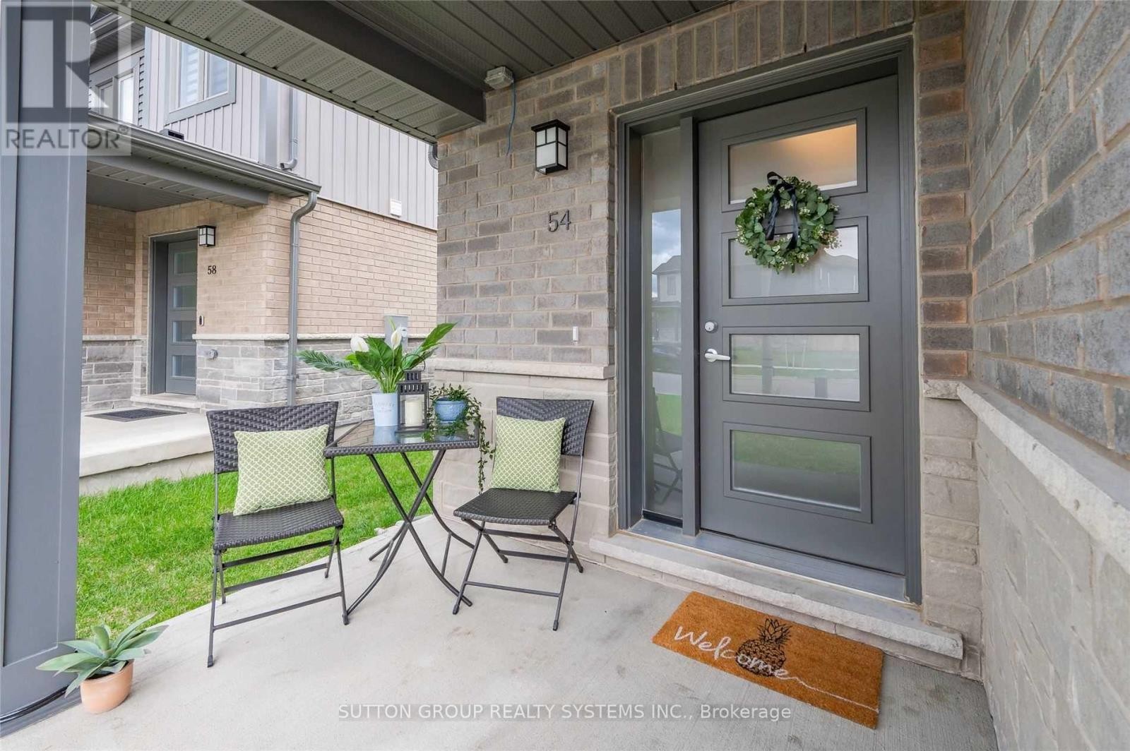 












54 NIESON STREET

,
Cambridge,




Ontario
N1R0B9

