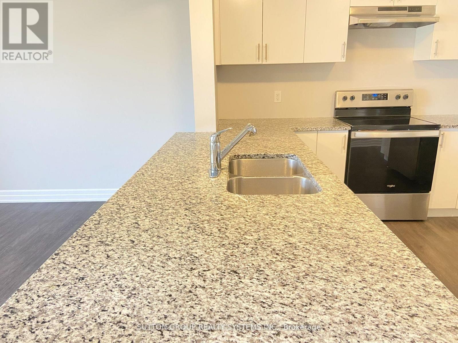 












54 NIESON STREET

,
Cambridge,




Ontario
N1R0B9

