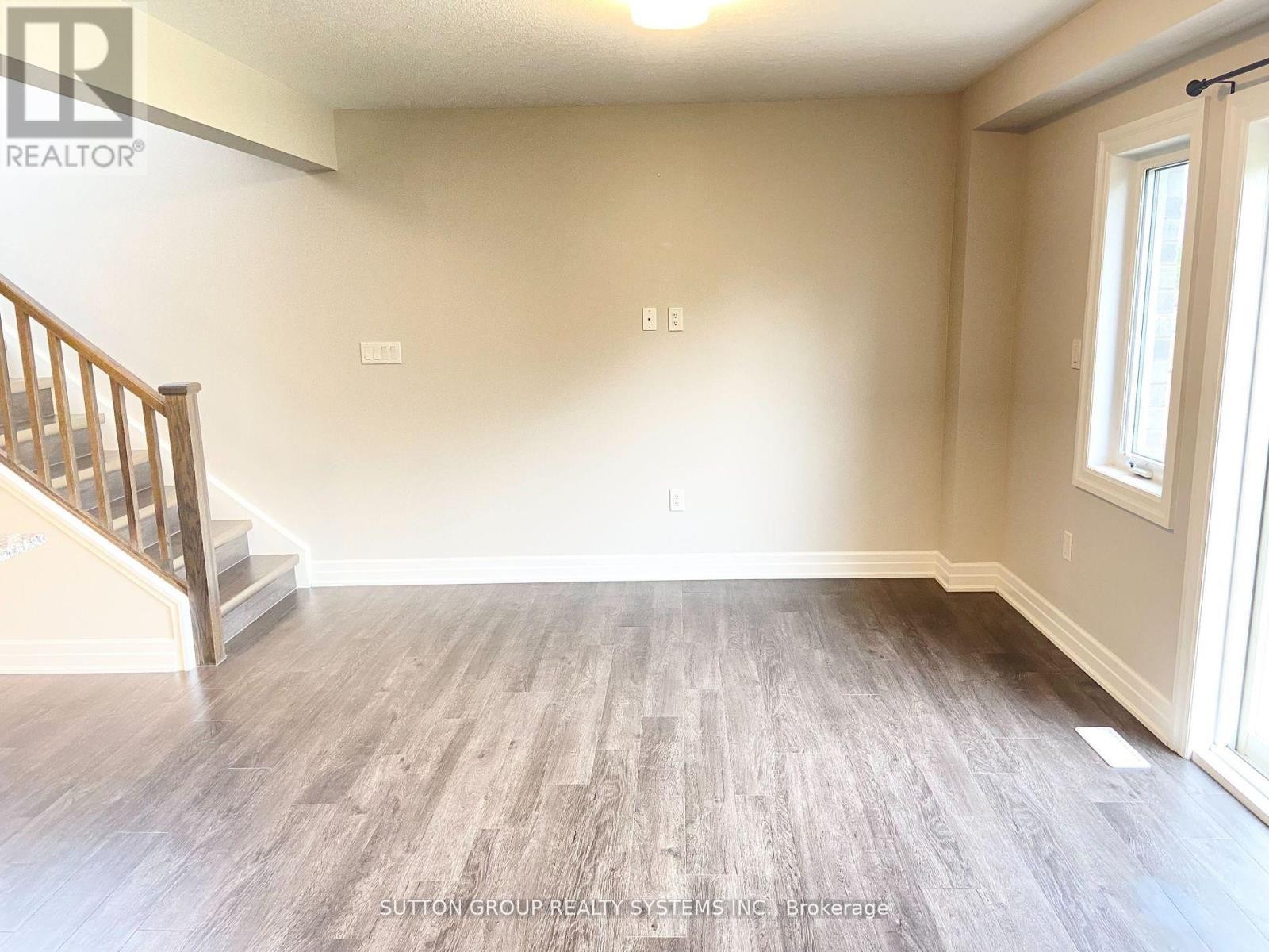 












54 NIESON STREET

,
Cambridge,




Ontario
N1R0B9

