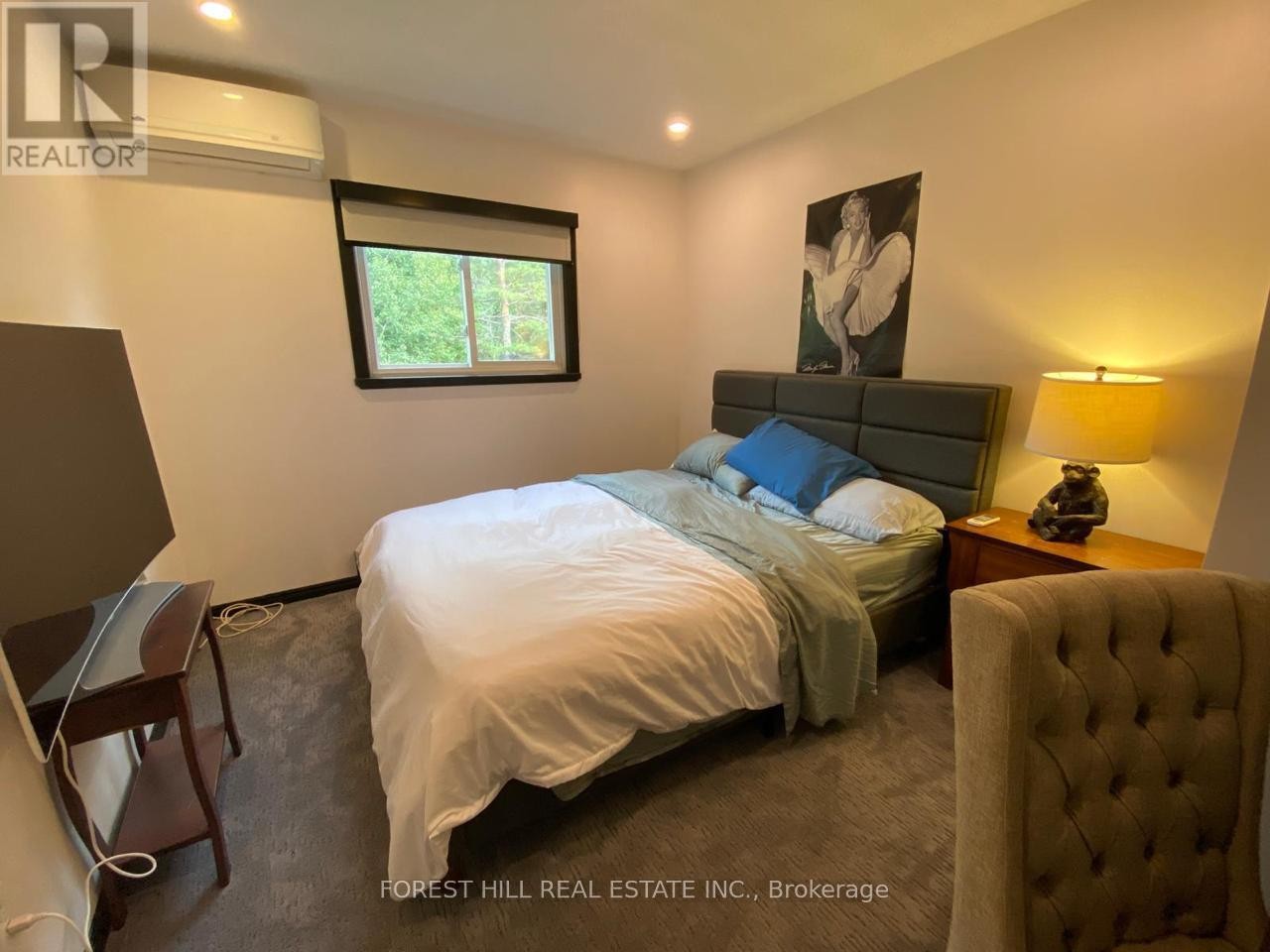 












216 TIMMONS STREET

,
Blue Mountains,




Ontario
L9Y0L2

