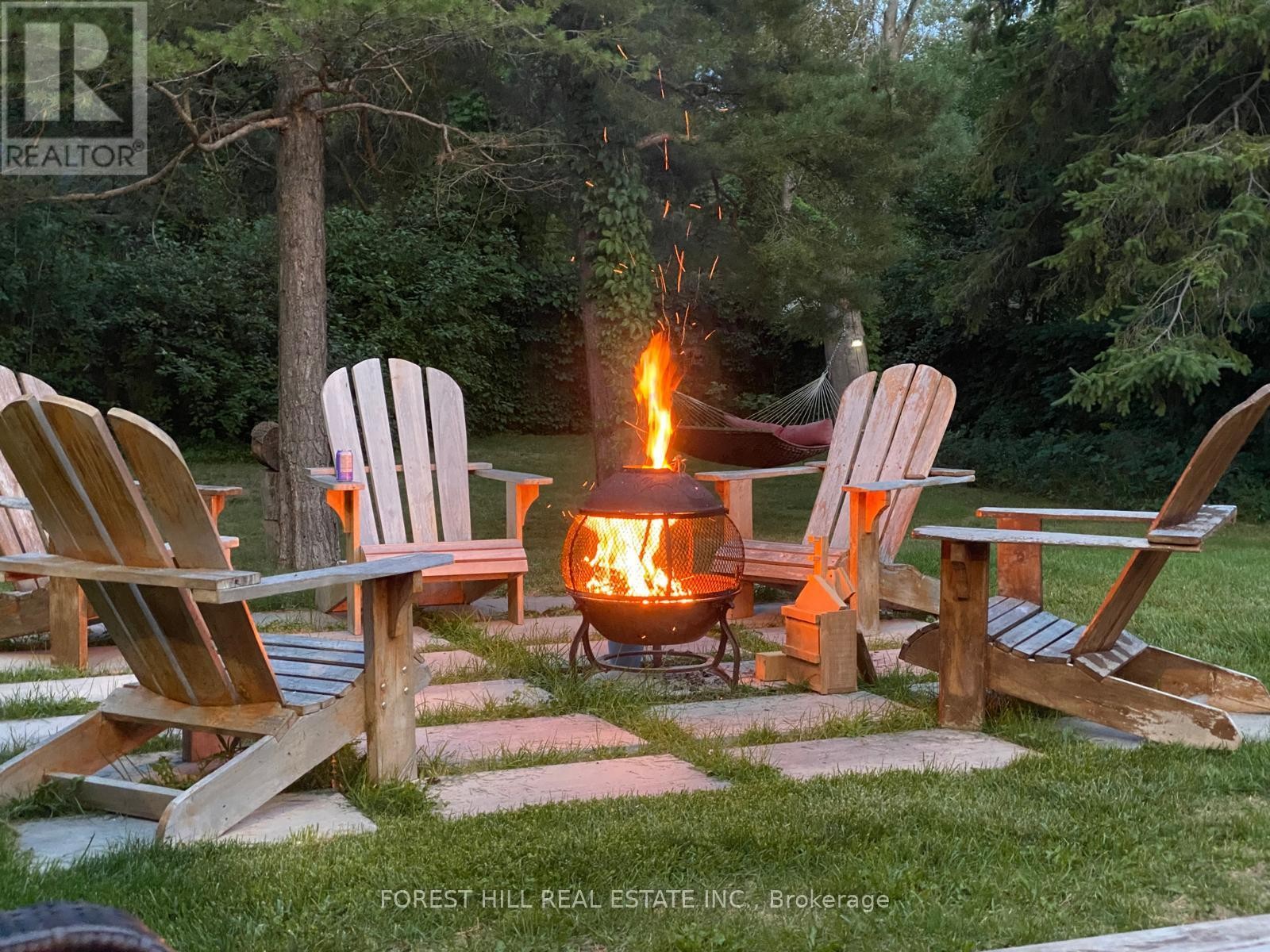 












216 TIMMONS STREET

,
Blue Mountains,




Ontario
L9Y0L2

