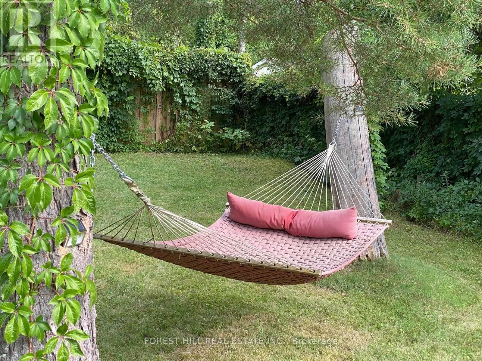 












216 TIMMONS STREET

,
Blue Mountains,




Ontario
L9Y0L2

