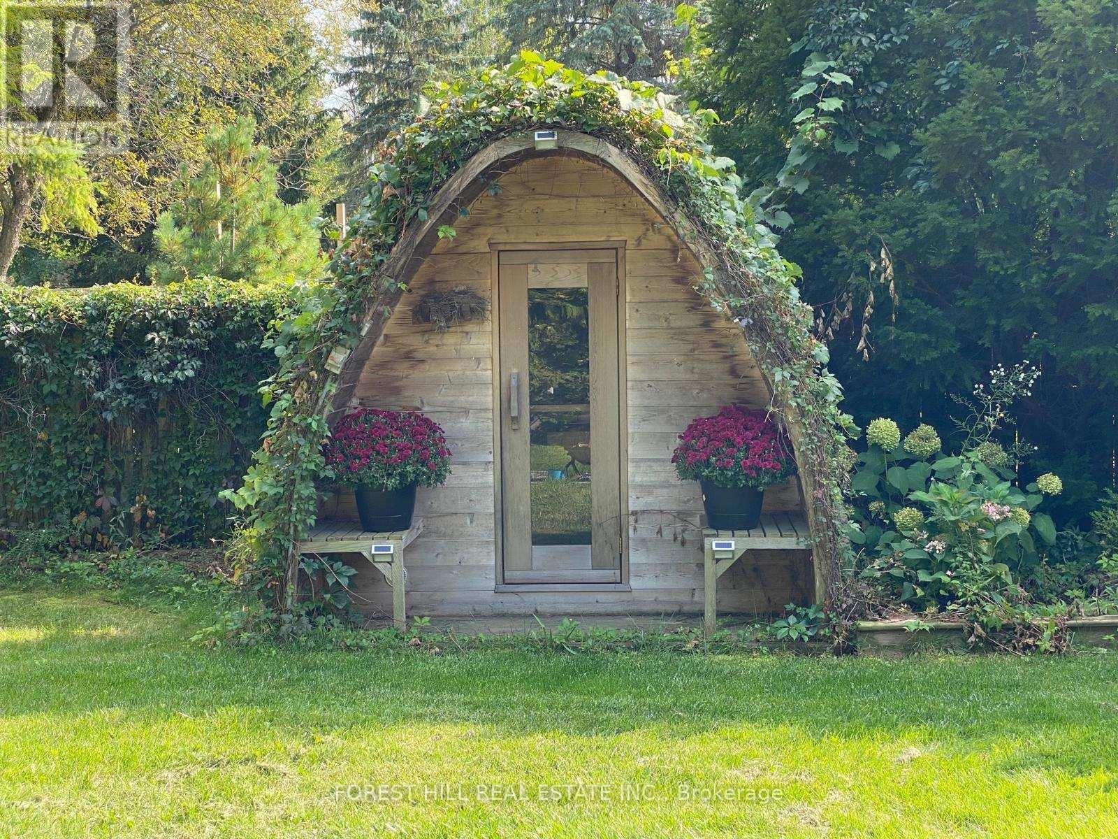 












216 TIMMONS STREET

,
Blue Mountains,




Ontario
L9Y0L2

