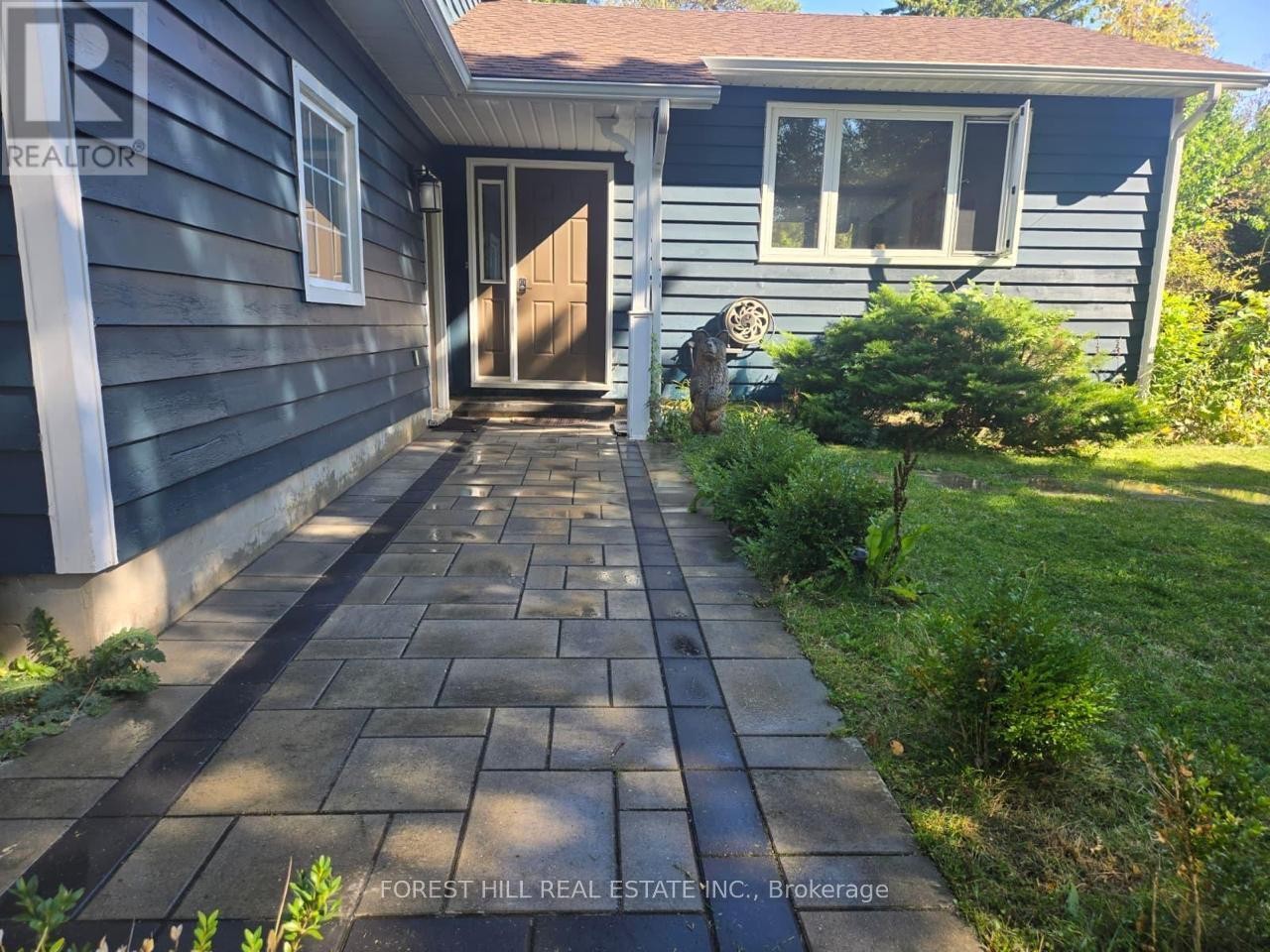 












216 TIMMONS STREET

,
Blue Mountains,




Ontario
L9Y0L2

