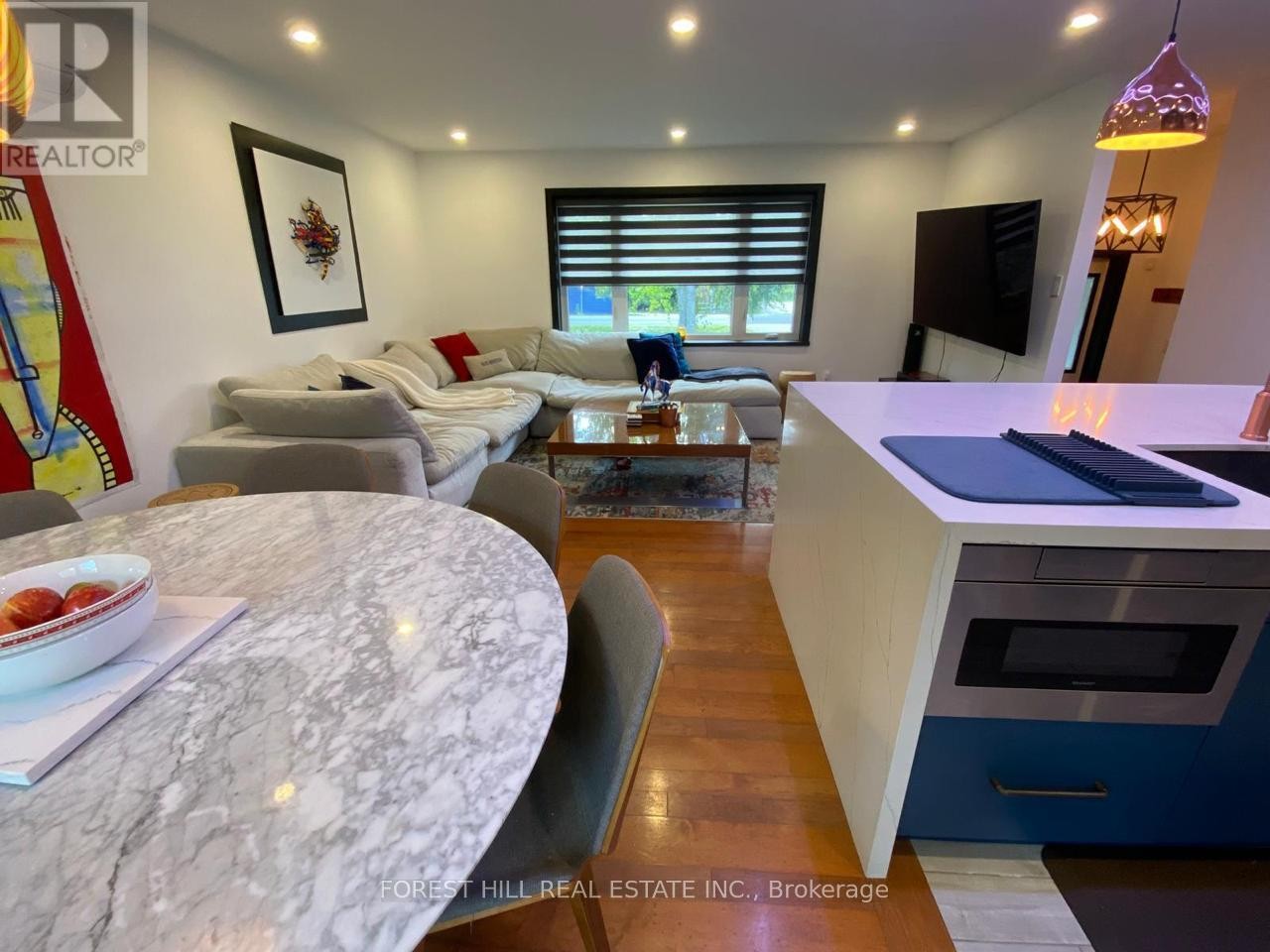 












216 TIMMONS STREET

,
Blue Mountains,




Ontario
L9Y0L2

