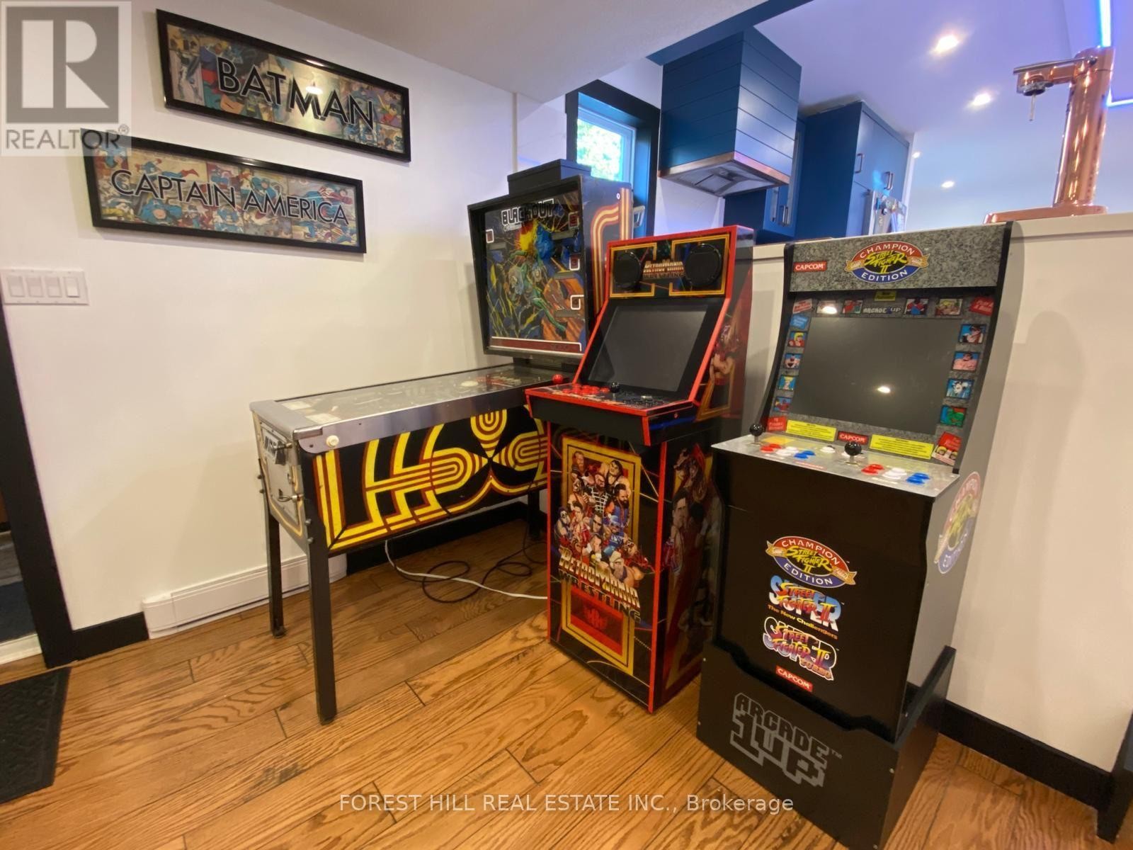 












216 TIMMONS STREET

,
Blue Mountains,




Ontario
L9Y0L2

