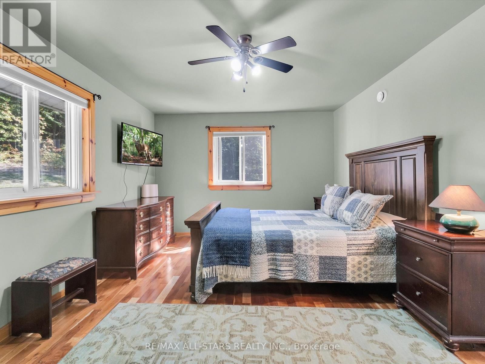 












1435 FALKENBURG ROAD

,
Muskoka Lakes (Monck (Muskoka Lakes)),




Ontario
P1L1X4

