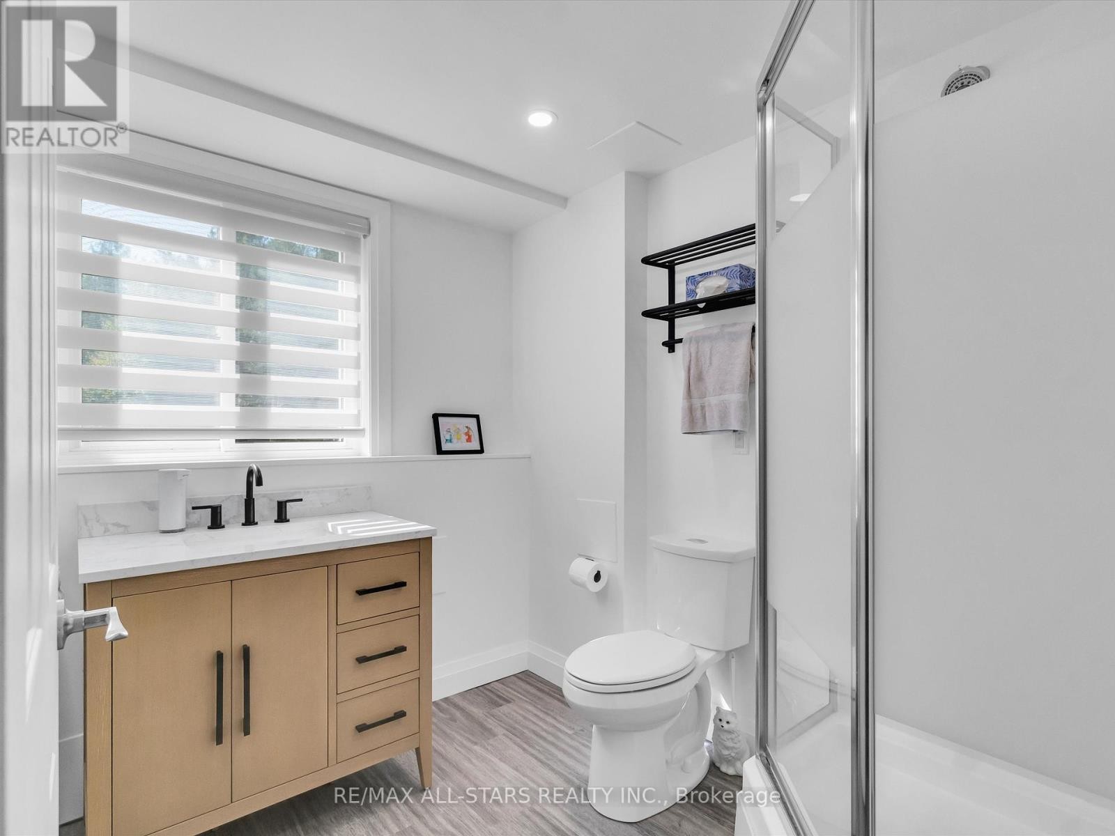 












1435 FALKENBURG ROAD

,
Muskoka Lakes (Monck (Muskoka Lakes)),




Ontario
P1L1X4

