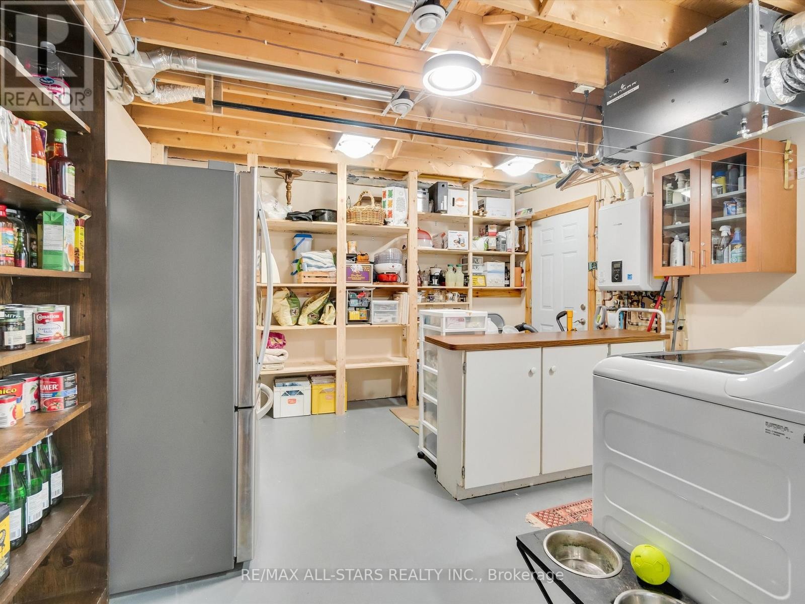 












1435 FALKENBURG ROAD

,
Muskoka Lakes (Monck (Muskoka Lakes)),




Ontario
P1L1X4

