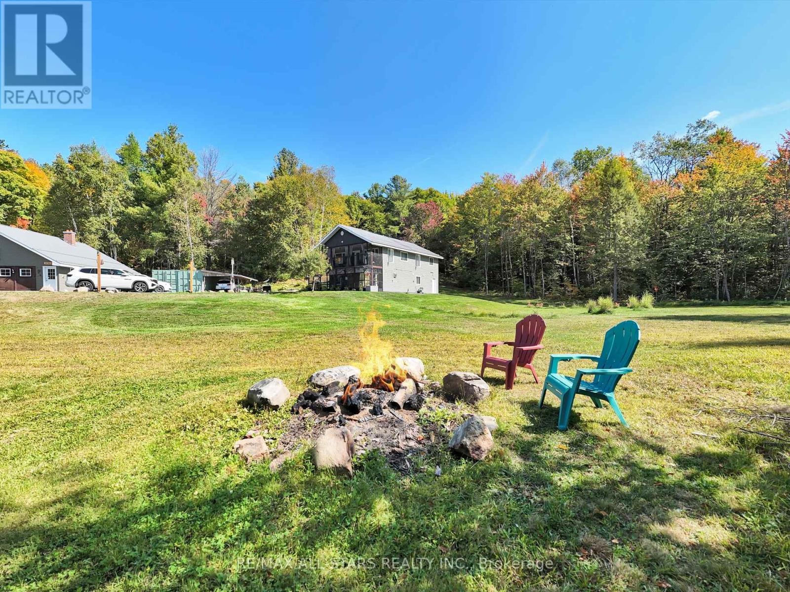 












1435 FALKENBURG ROAD

,
Muskoka Lakes (Monck (Muskoka Lakes)),




Ontario
P1L1X4

