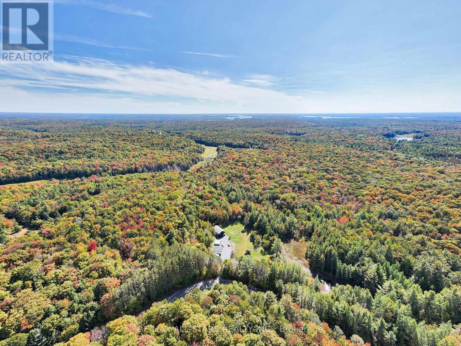 












1435 FALKENBURG ROAD

,
Muskoka Lakes (Monck (Muskoka Lakes)),




Ontario
P1L1X4

